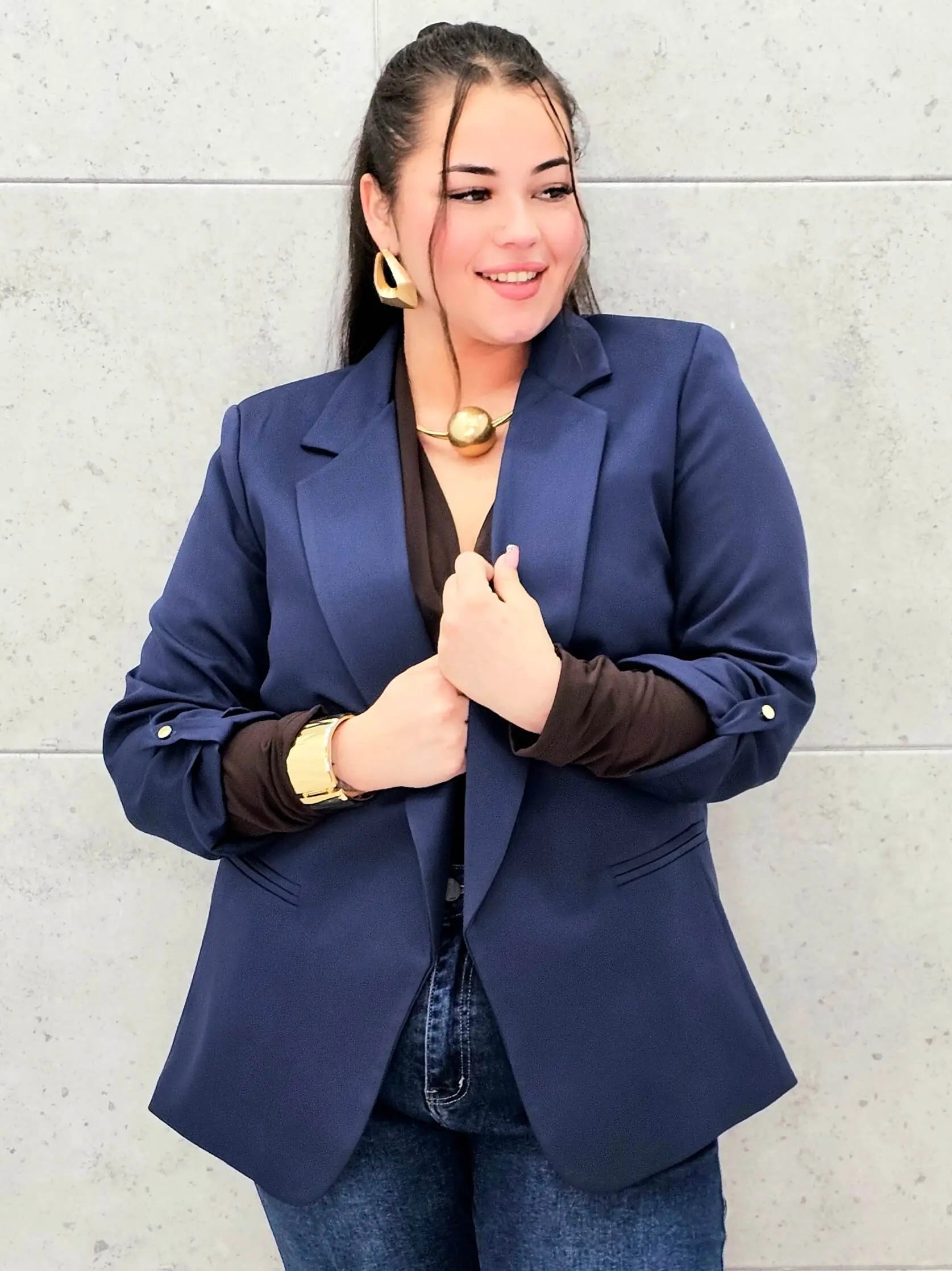 Marynarka plus size – elegancja, która pasuje do każdej stylizacji. Stylowa XL