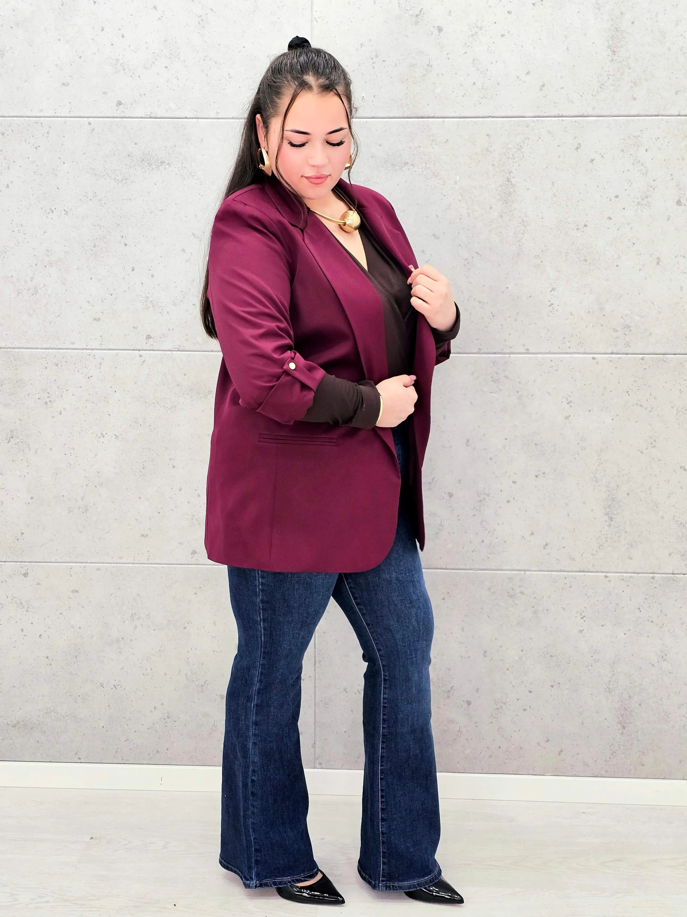 Marynarka plus size – elegancja, która pasuje do każdej stylizacji. Stylowa XL