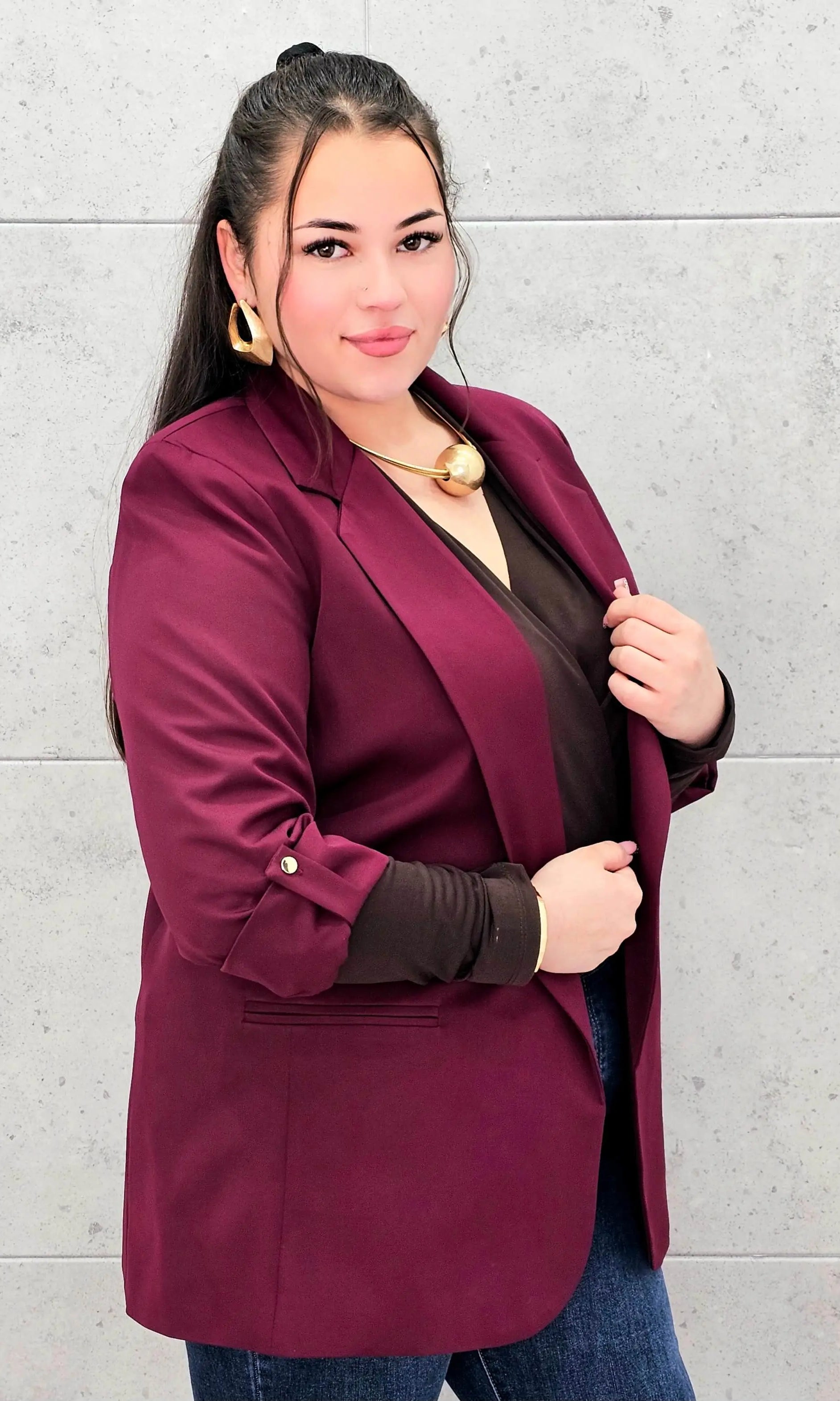 Marynarka plus size – elegancja, która pasuje do każdej stylizacji. Stylowa XL