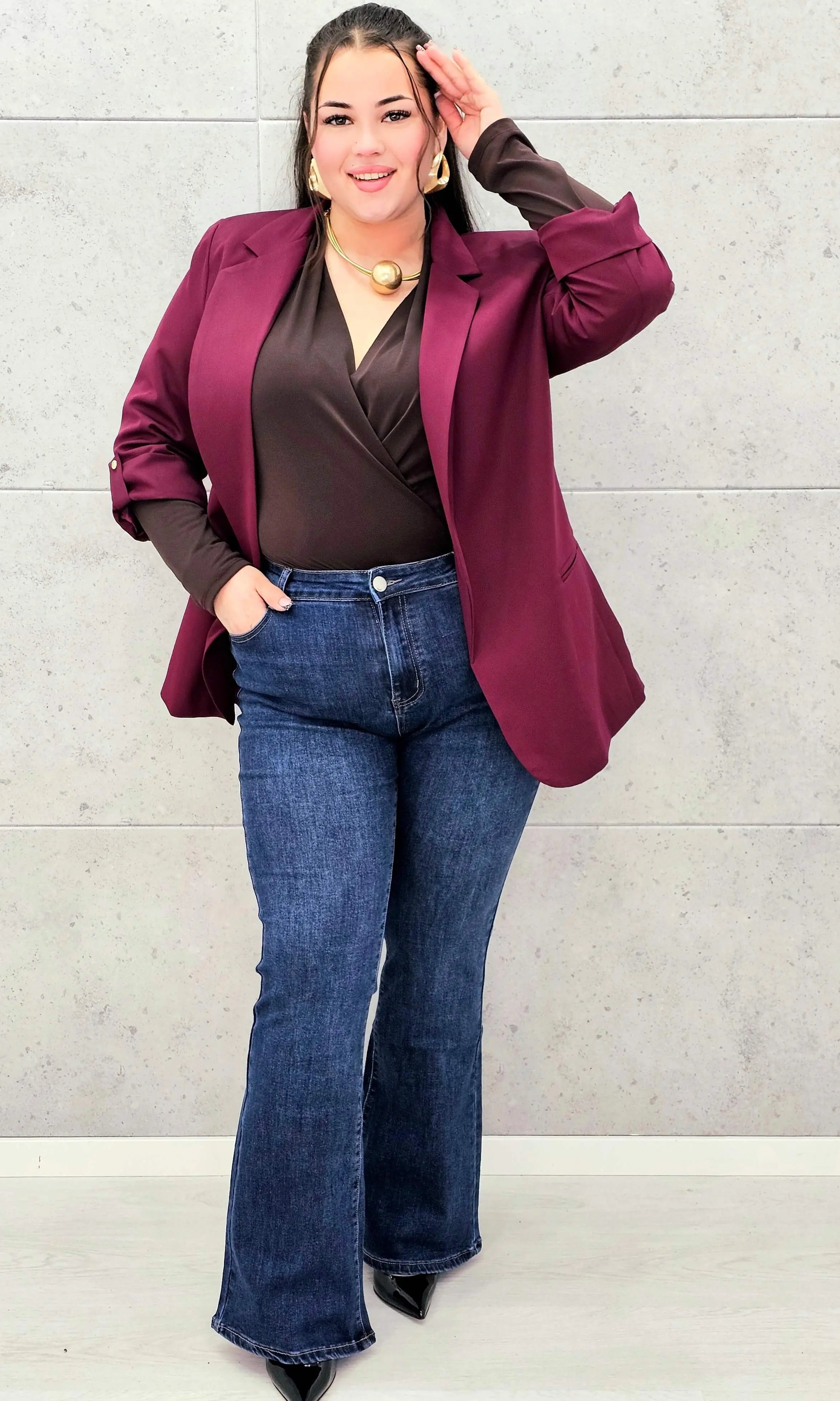 Marynarka plus size – elegancja, która pasuje do każdej stylizacji. Stylowa XL