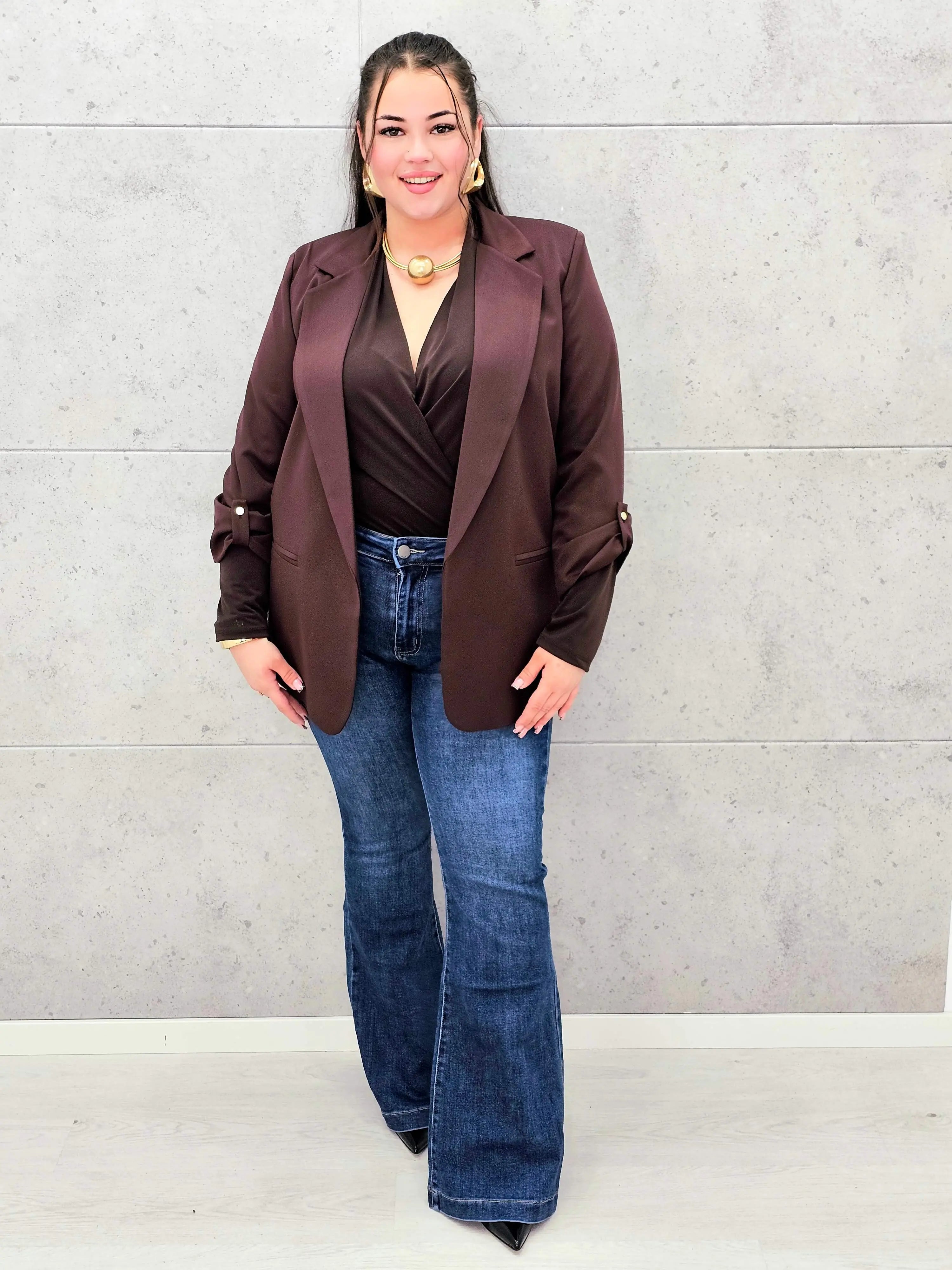 Marynarka plus size – elegancja, która pasuje do każdej stylizacji. Stylowa XL