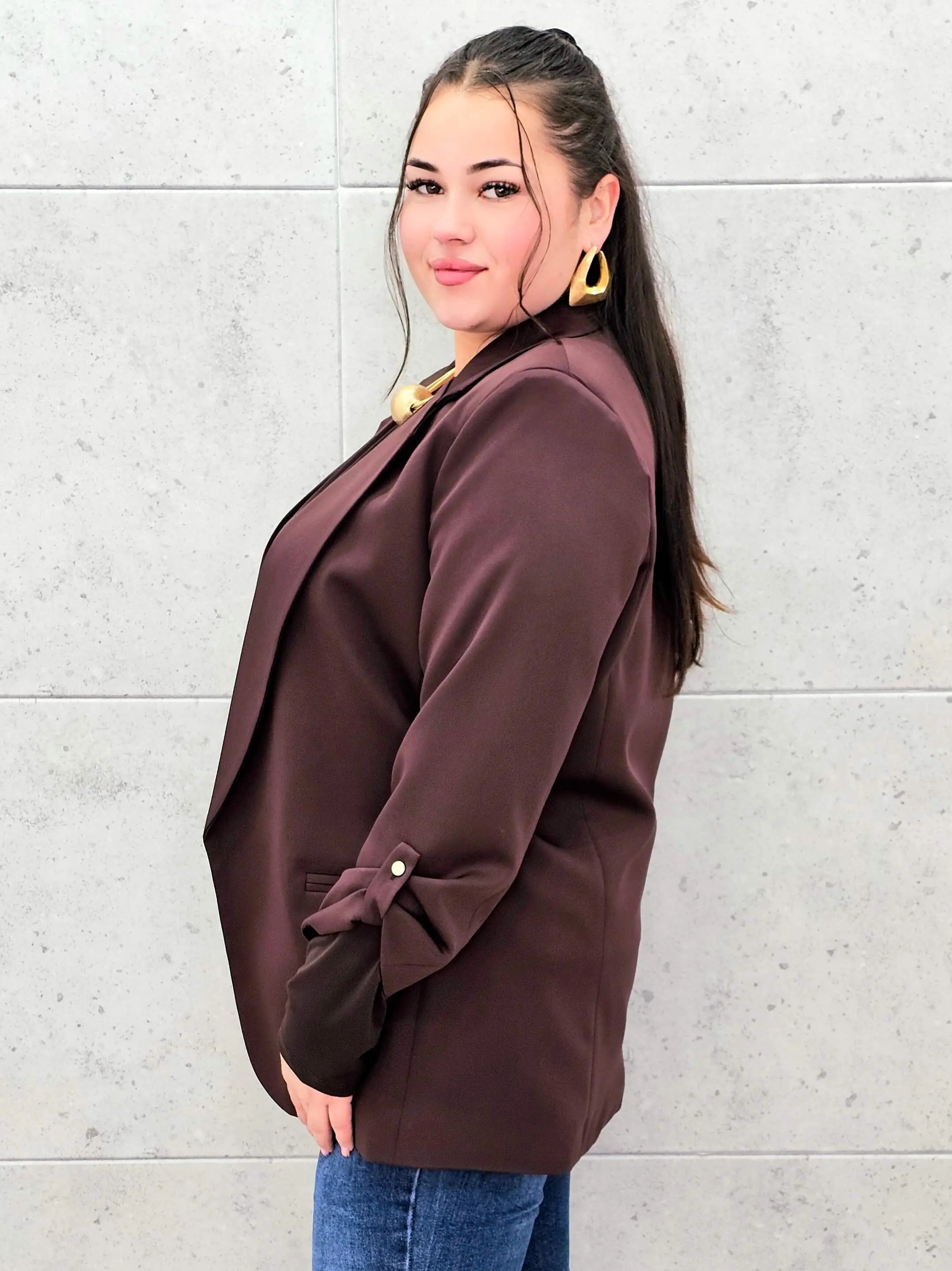 Marynarka plus size – elegancja, która pasuje do każdej stylizacji. Stylowa XL