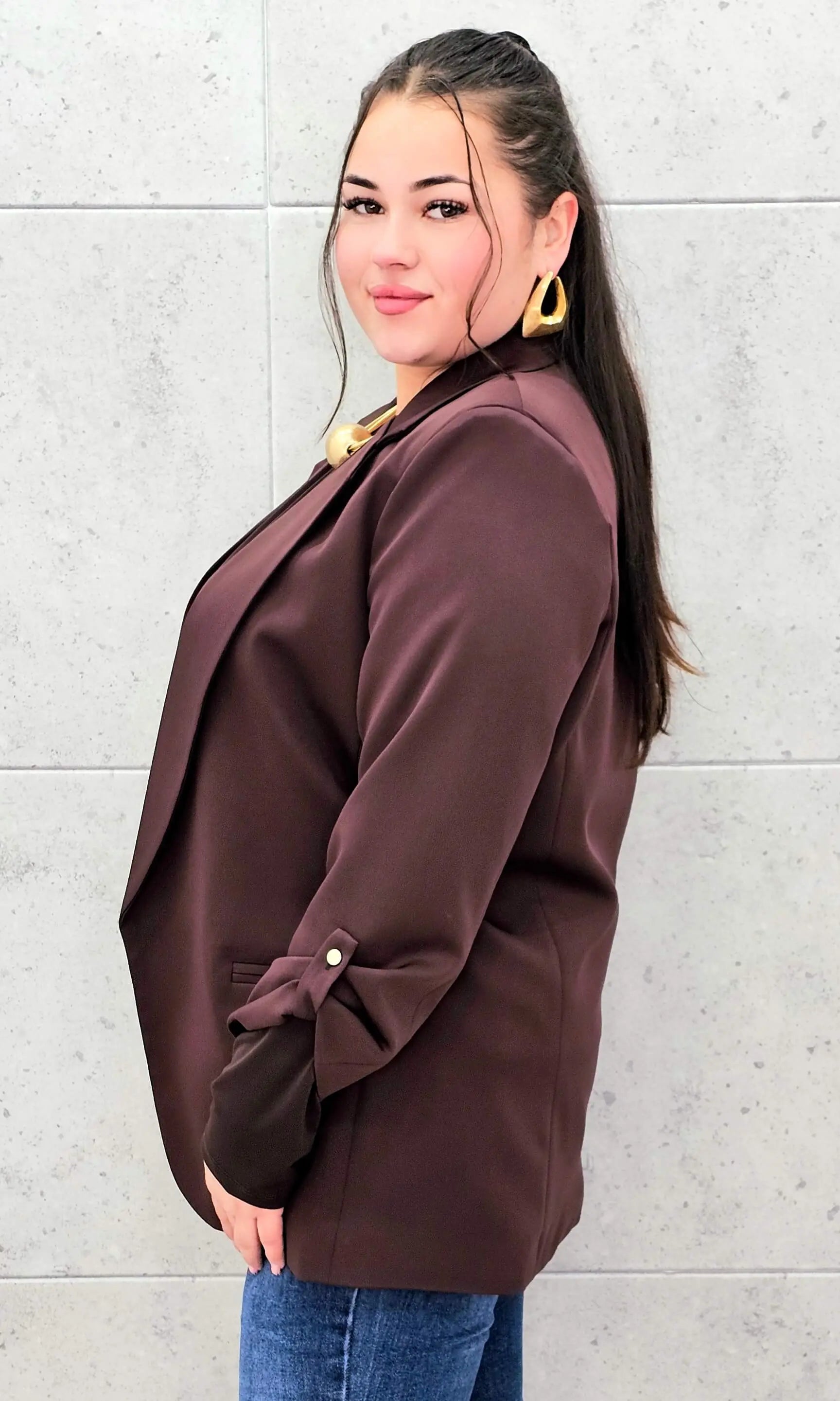 Marynarka plus size – elegancja, która pasuje do każdej stylizacji. Stylowa XL