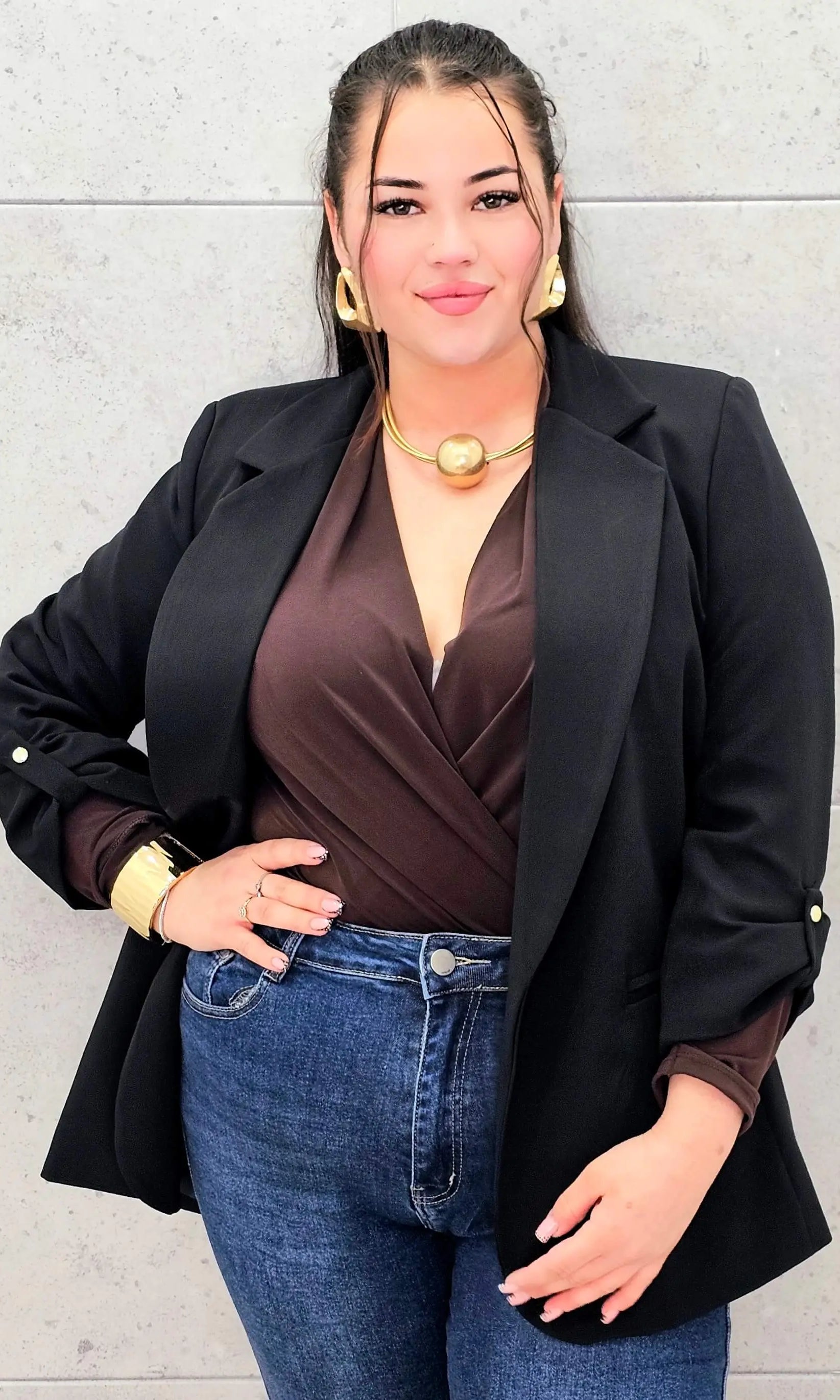 Marynarka plus size – elegancja, która pasuje do każdej stylizacji. Stylowa XL