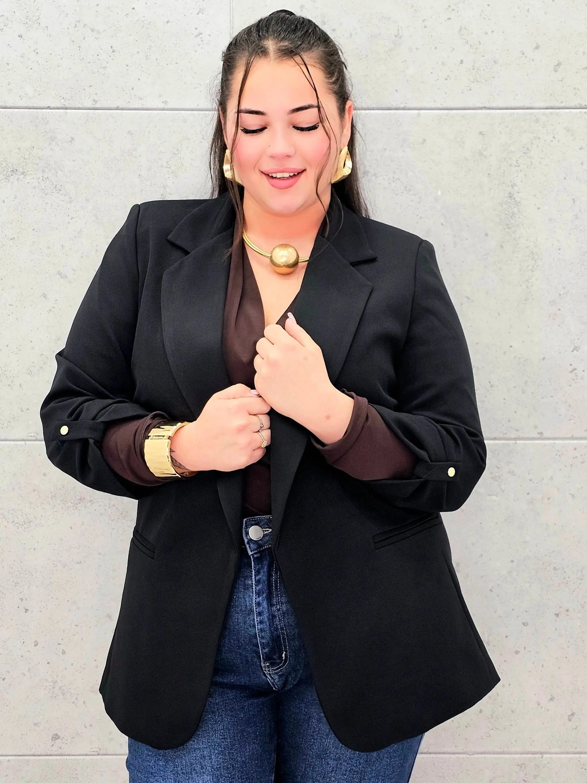 Marynarka plus size – elegancja, która pasuje do każdej stylizacji. Stylowa XL