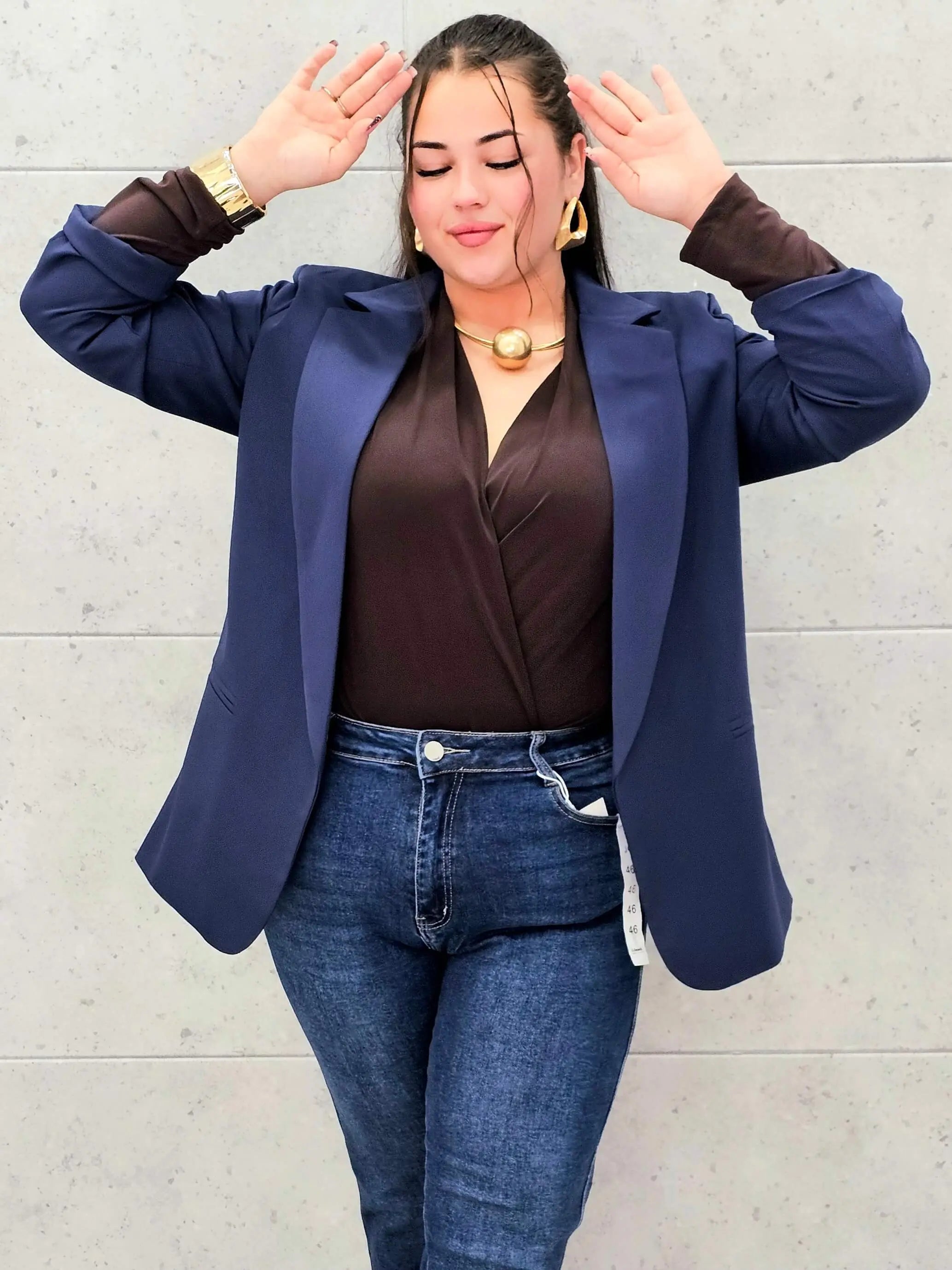 Marynarka plus size – elegancja, która pasuje do każdej stylizacji. Stylowa XL