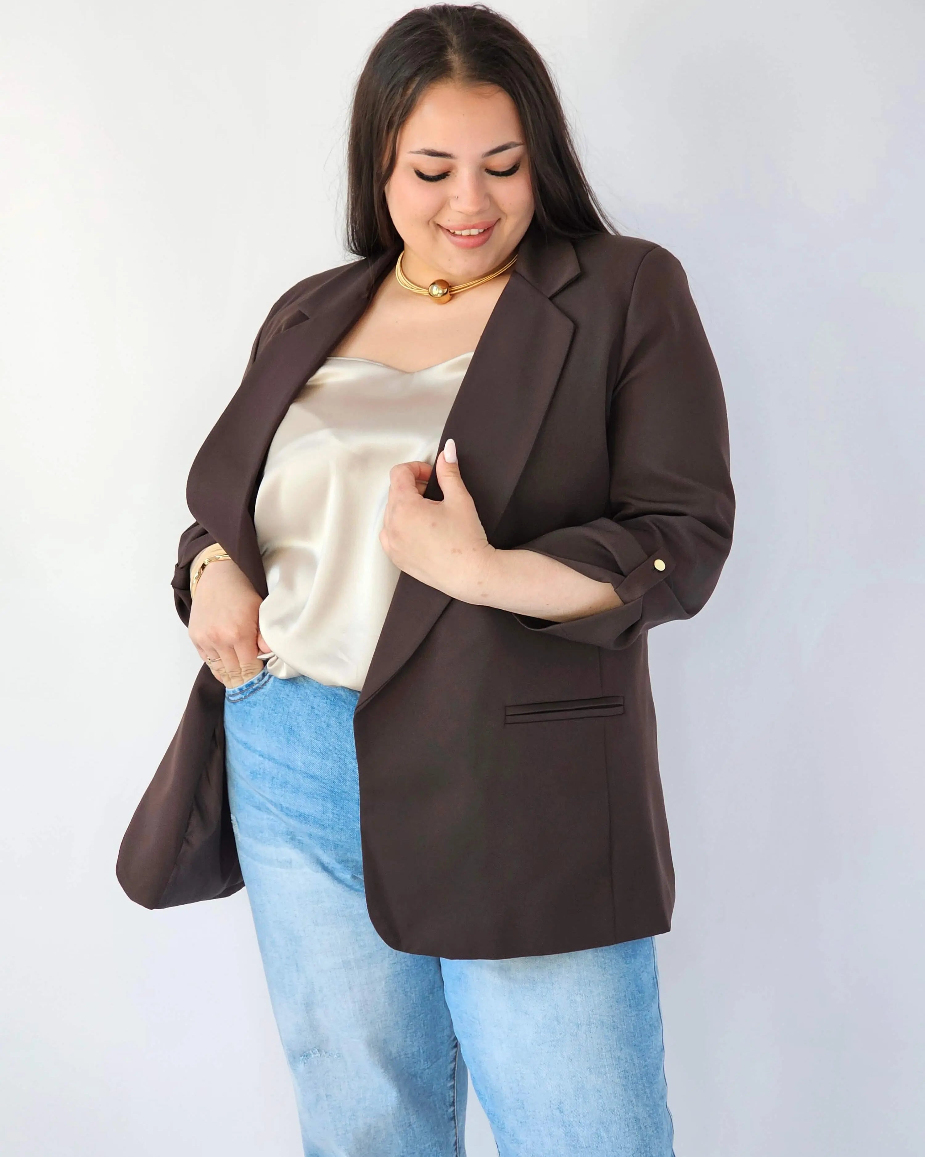 Marynarka plus size – elegancja, która pasuje do każdej stylizacji. Stylowa XL