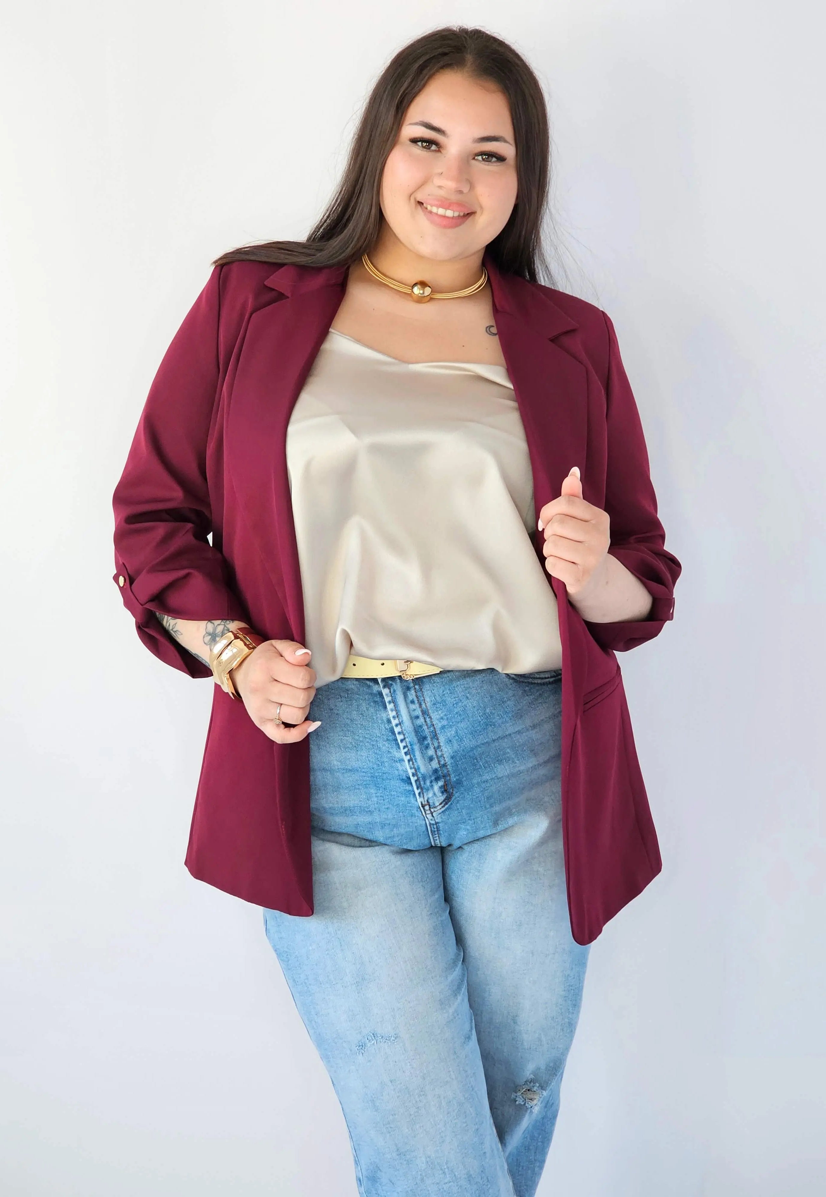 Marynarka plus size – elegancja, która pasuje do każdej stylizacji. Stylowa XL