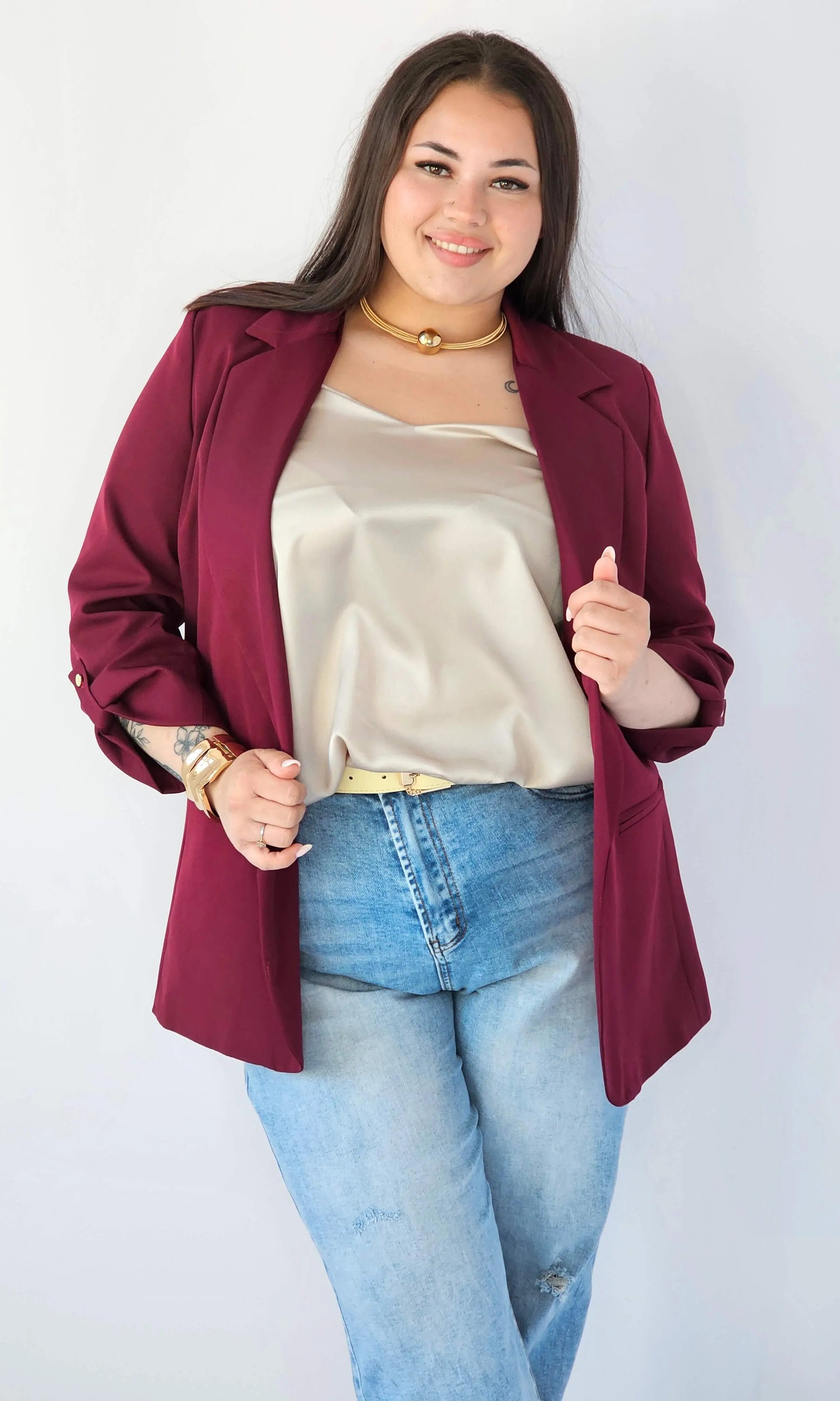 Marynarka plus size – elegancja, która pasuje do każdej stylizacji. Stylowa XL