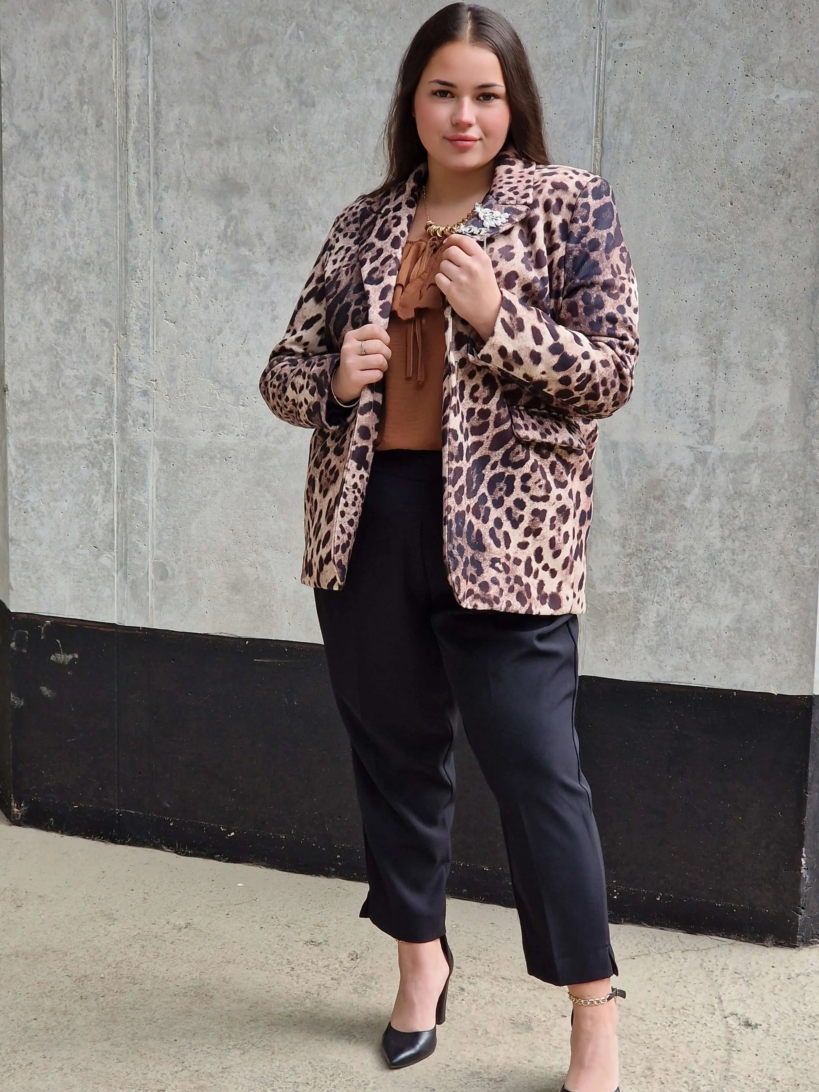 Marynarka plus size – elegancka, stylowa i idealnie dopasowana do sylwetki Stylowa XL