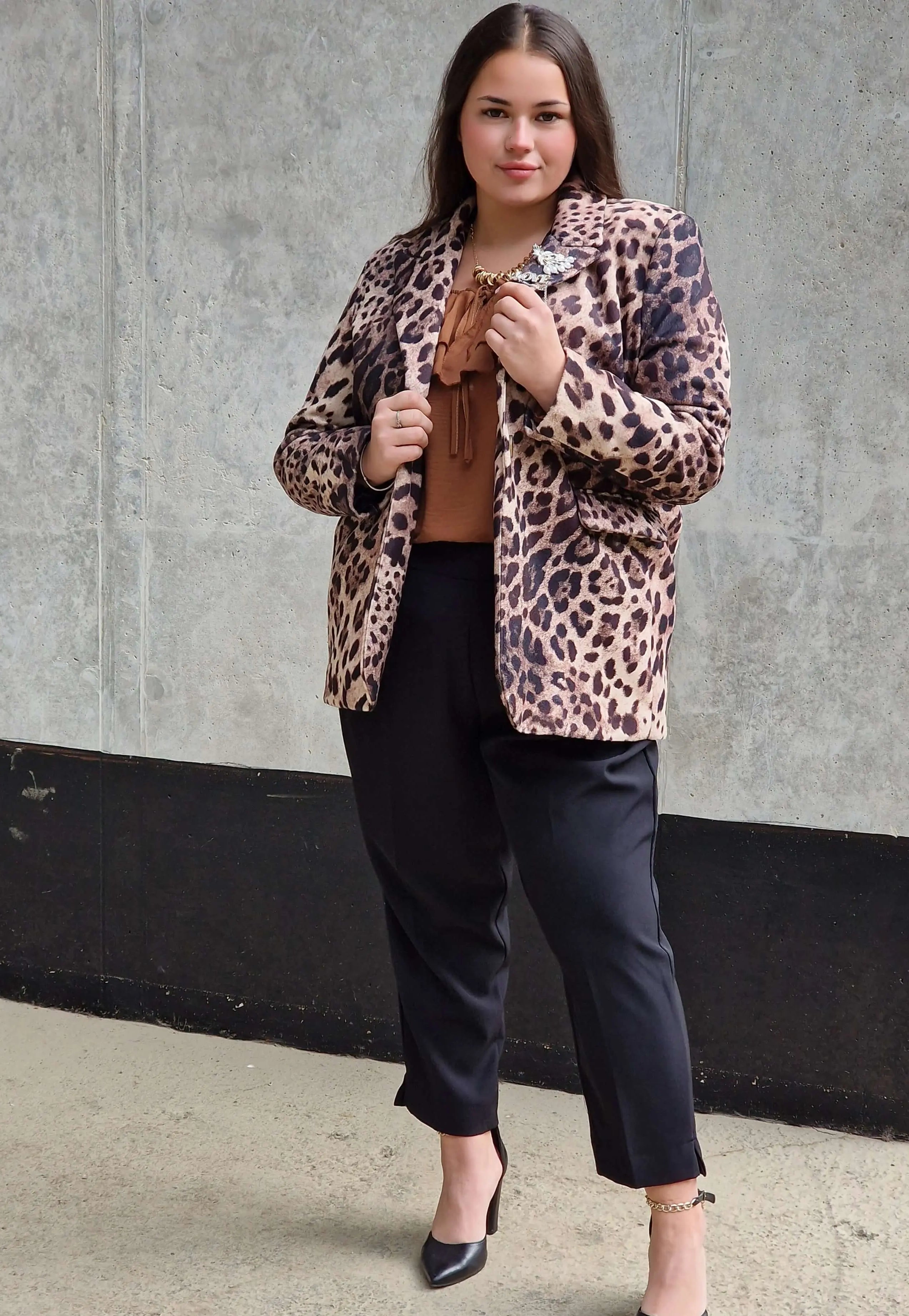 Marynarka plus size – elegancka, stylowa i idealnie dopasowana do sylwetki Stylowa XL