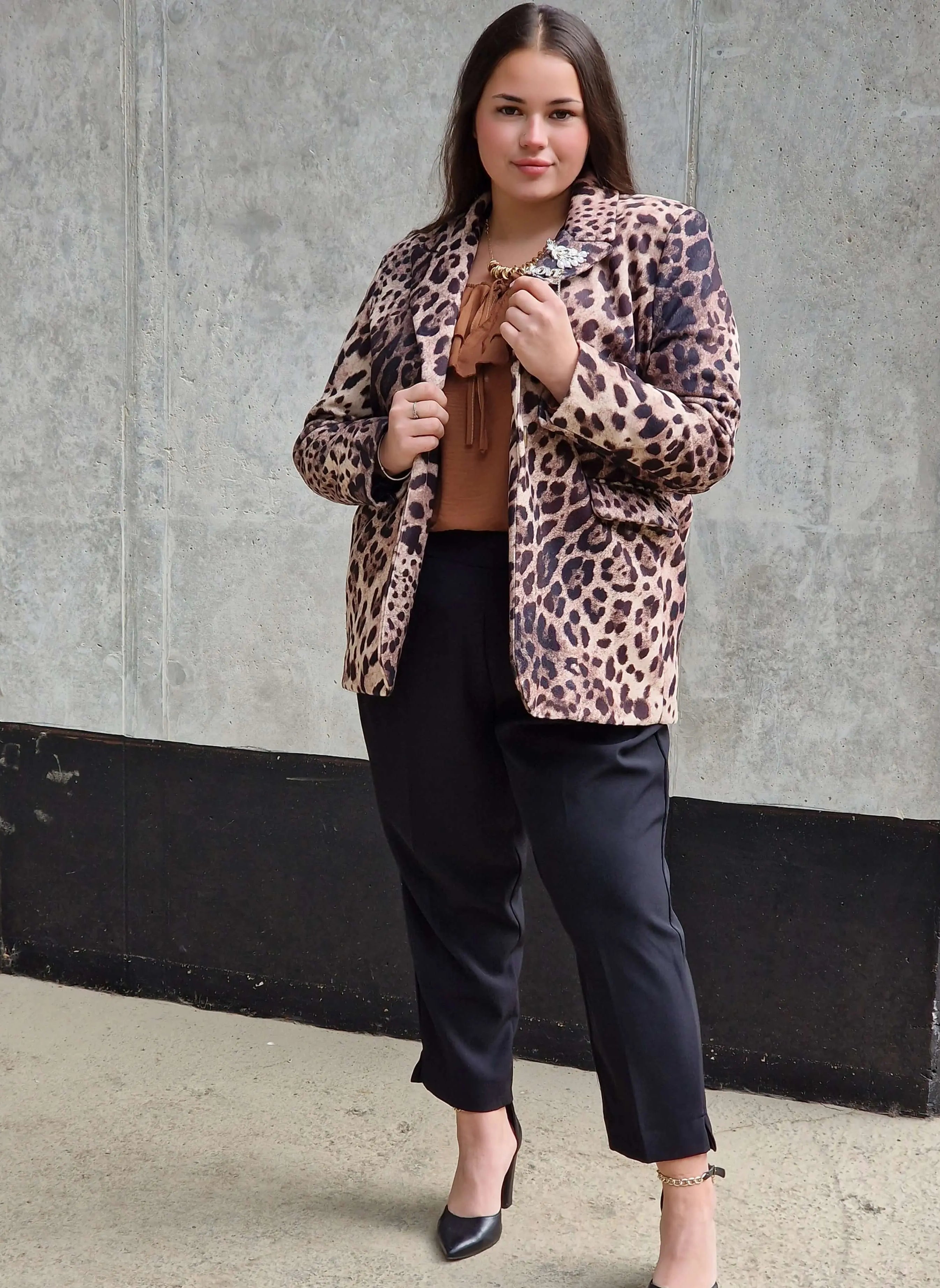 Marynarka plus size – elegancka, stylowa i idealnie dopasowana do sylwetki Stylowa XL