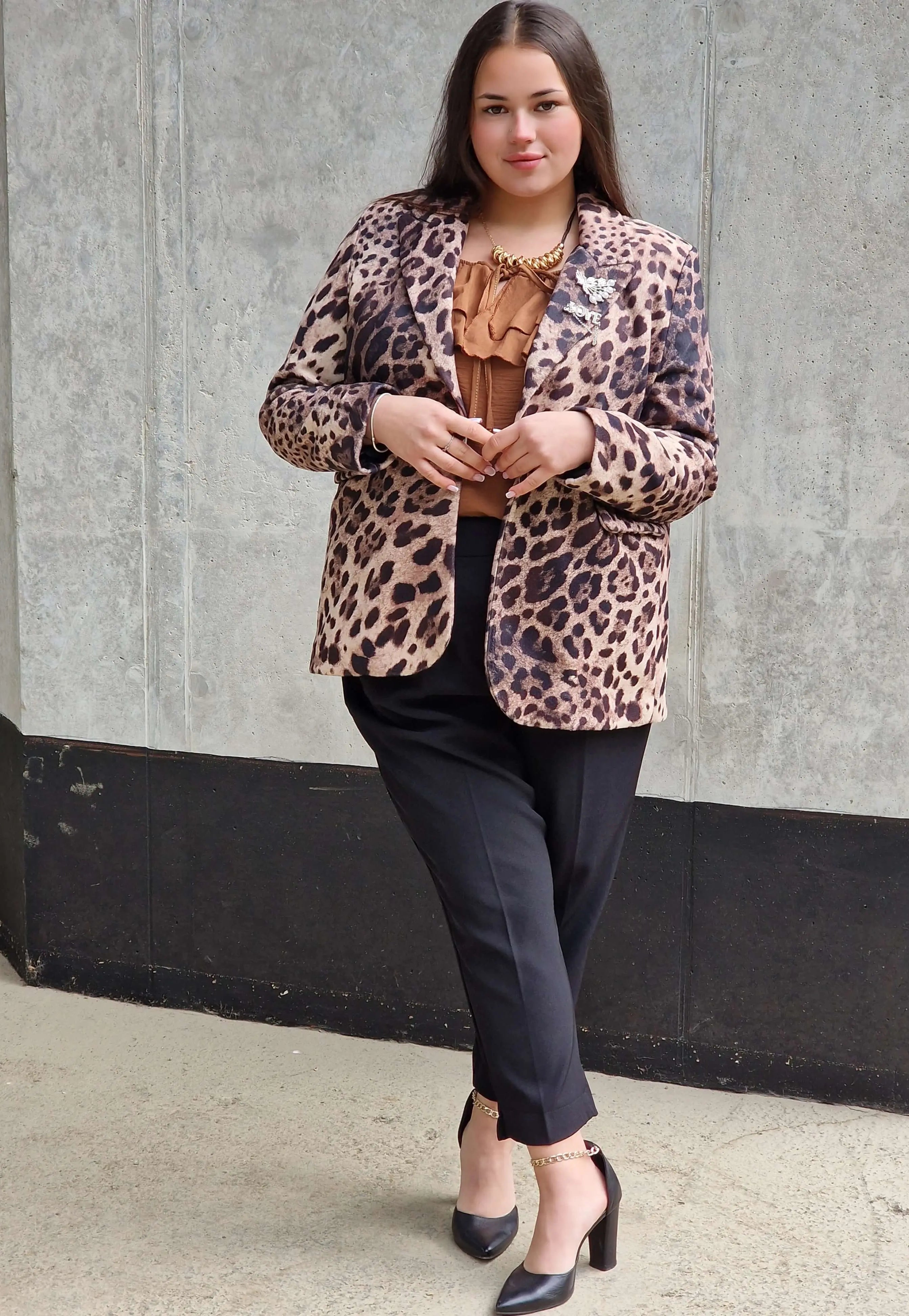 Marynarka plus size – elegancka, stylowa i idealnie dopasowana do sylwetki Stylowa XL