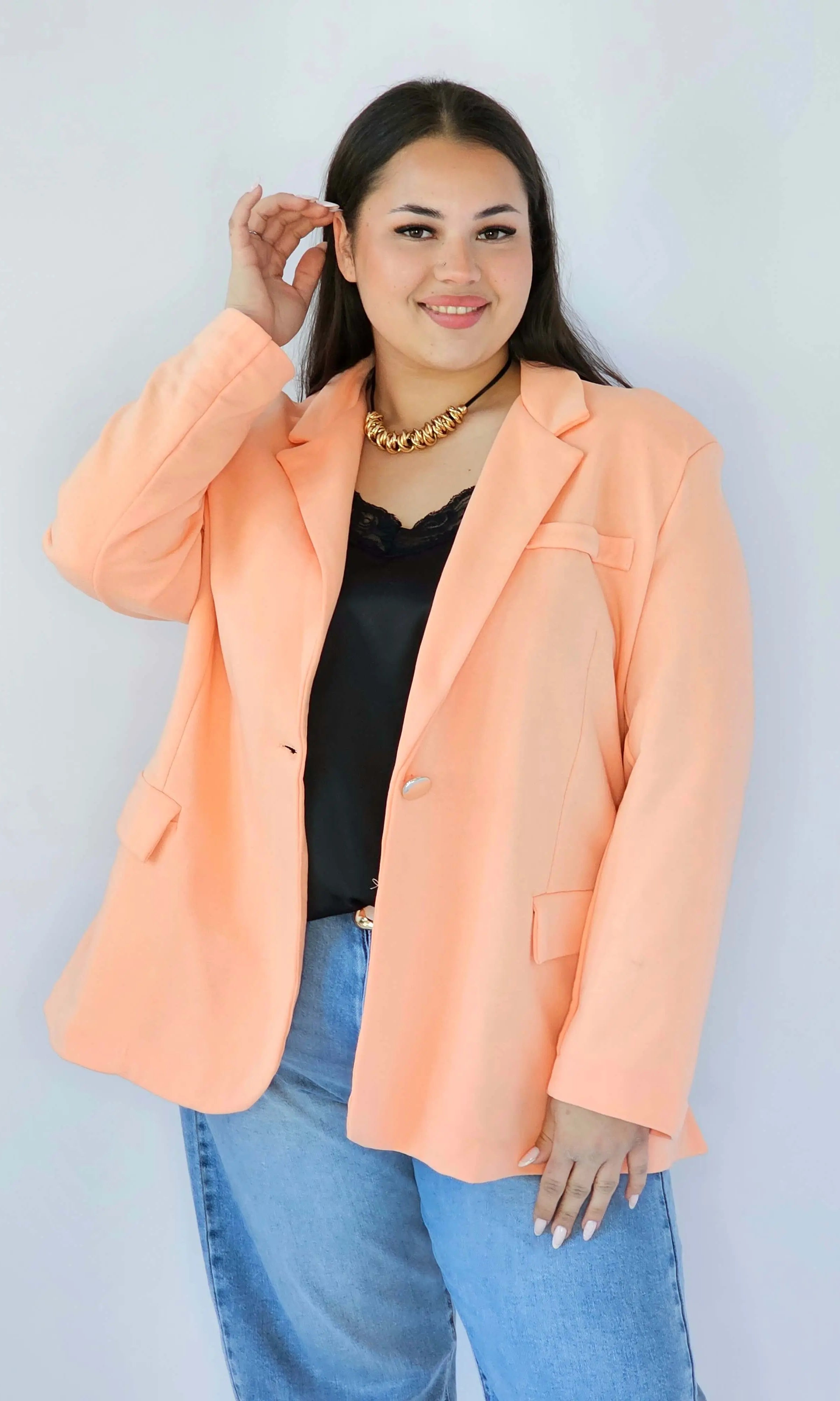 Marynarka plus size – elegancki fason dla kobiet XXL na każdą okazję Stylowa XL