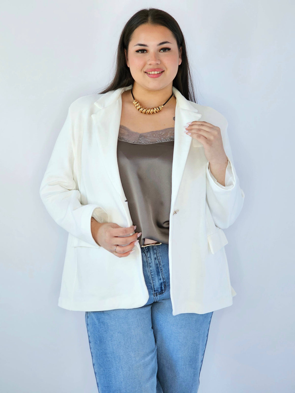 Marynarka plus size – elegancki fason dla kobiet XXL na każdą okazję Stylowa XL