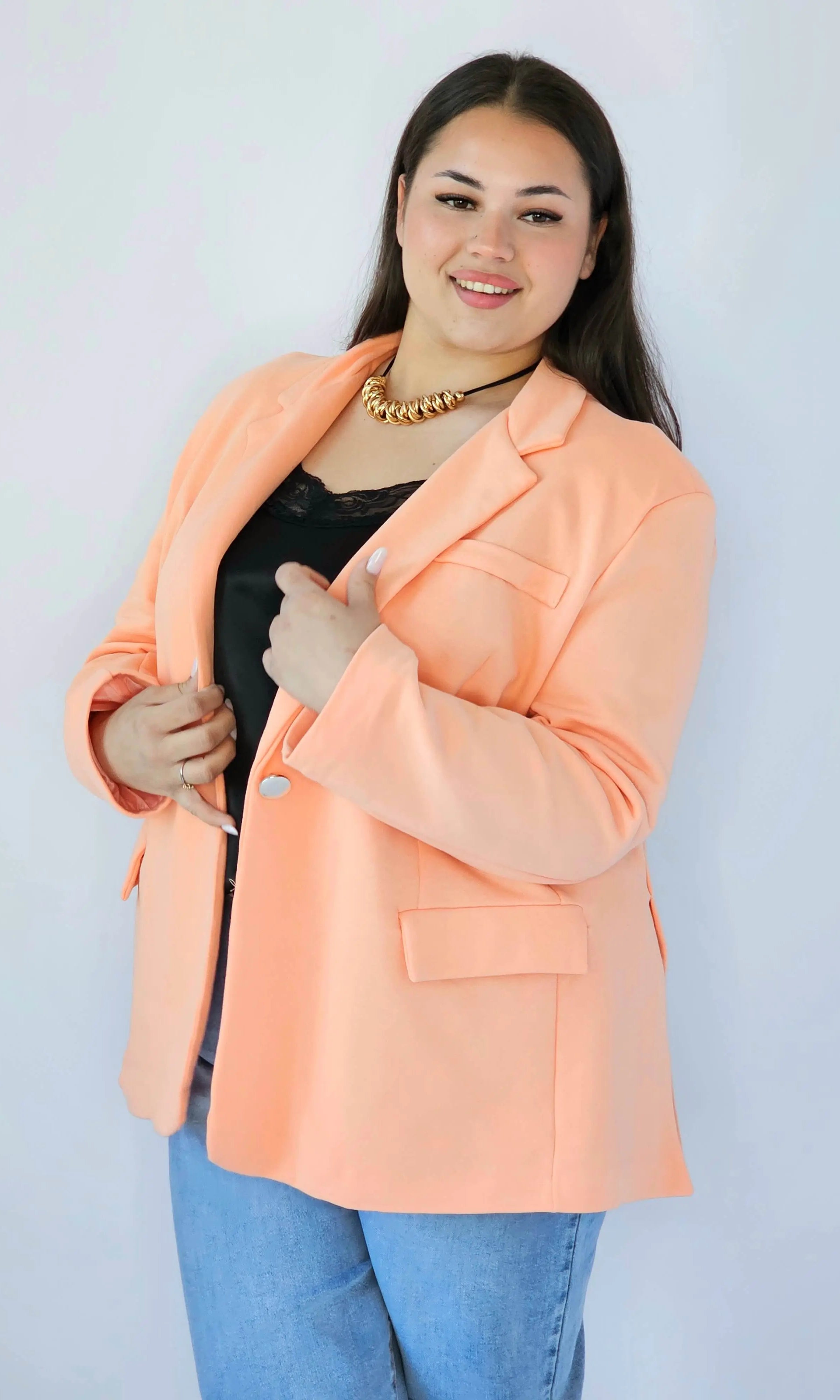Marynarka plus size – elegancki fason dla kobiet XXL na każdą okazję Stylowa XL