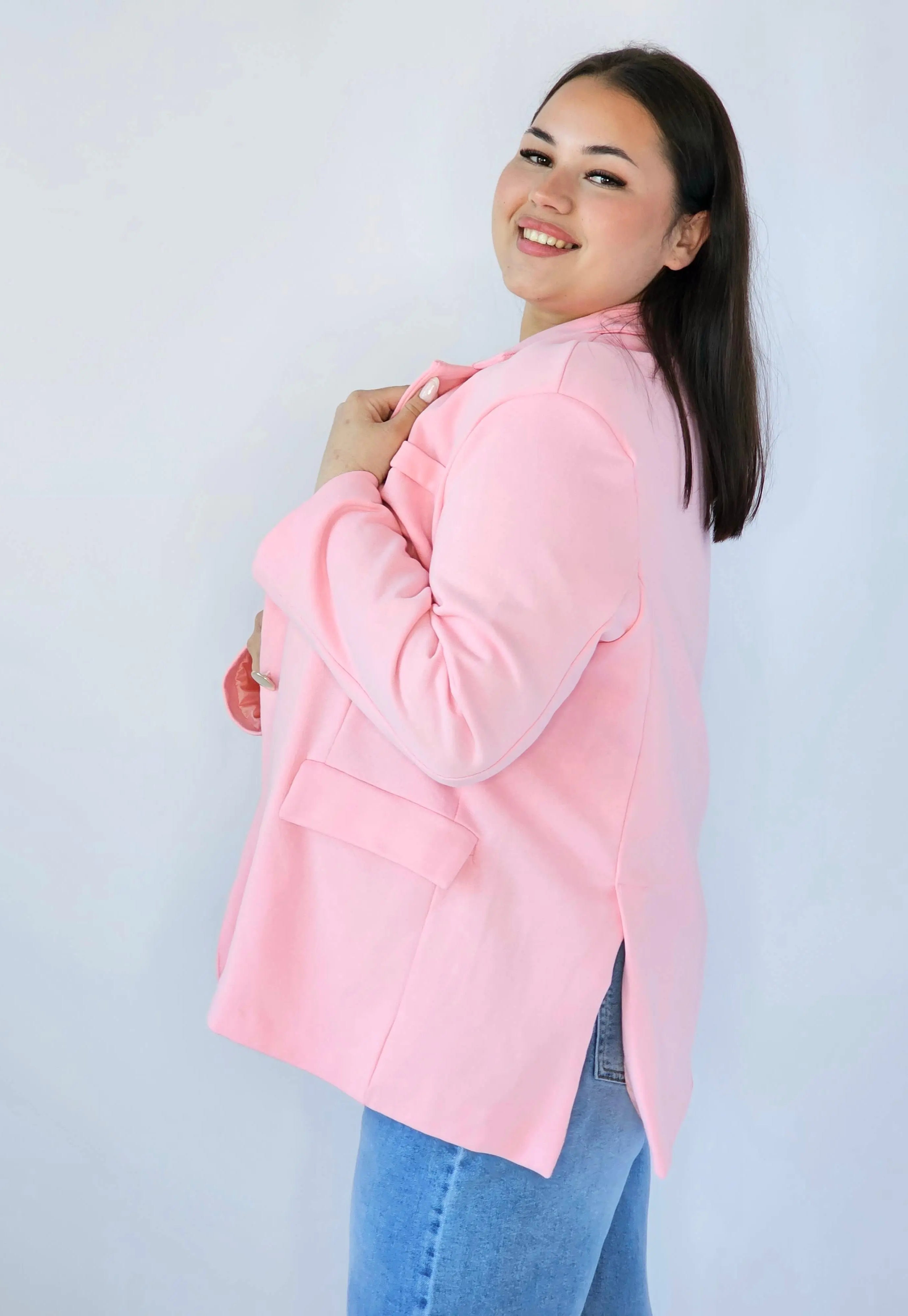 Marynarka plus size – elegancki fason dla kobiet XXL na każdą okazję Stylowa XL