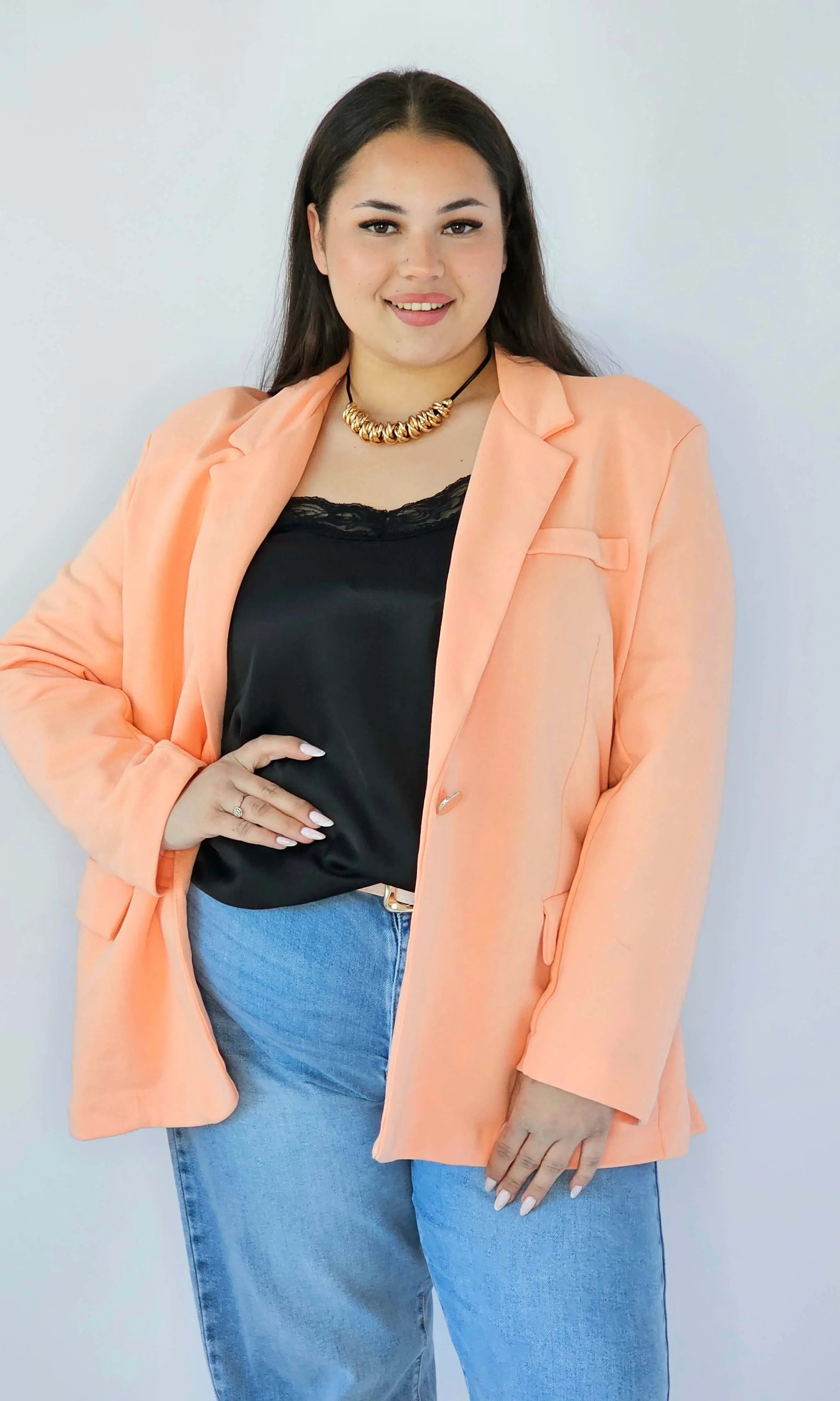 Marynarka plus size – elegancki fason dla kobiet XXL na każdą okazję Stylowa XL
