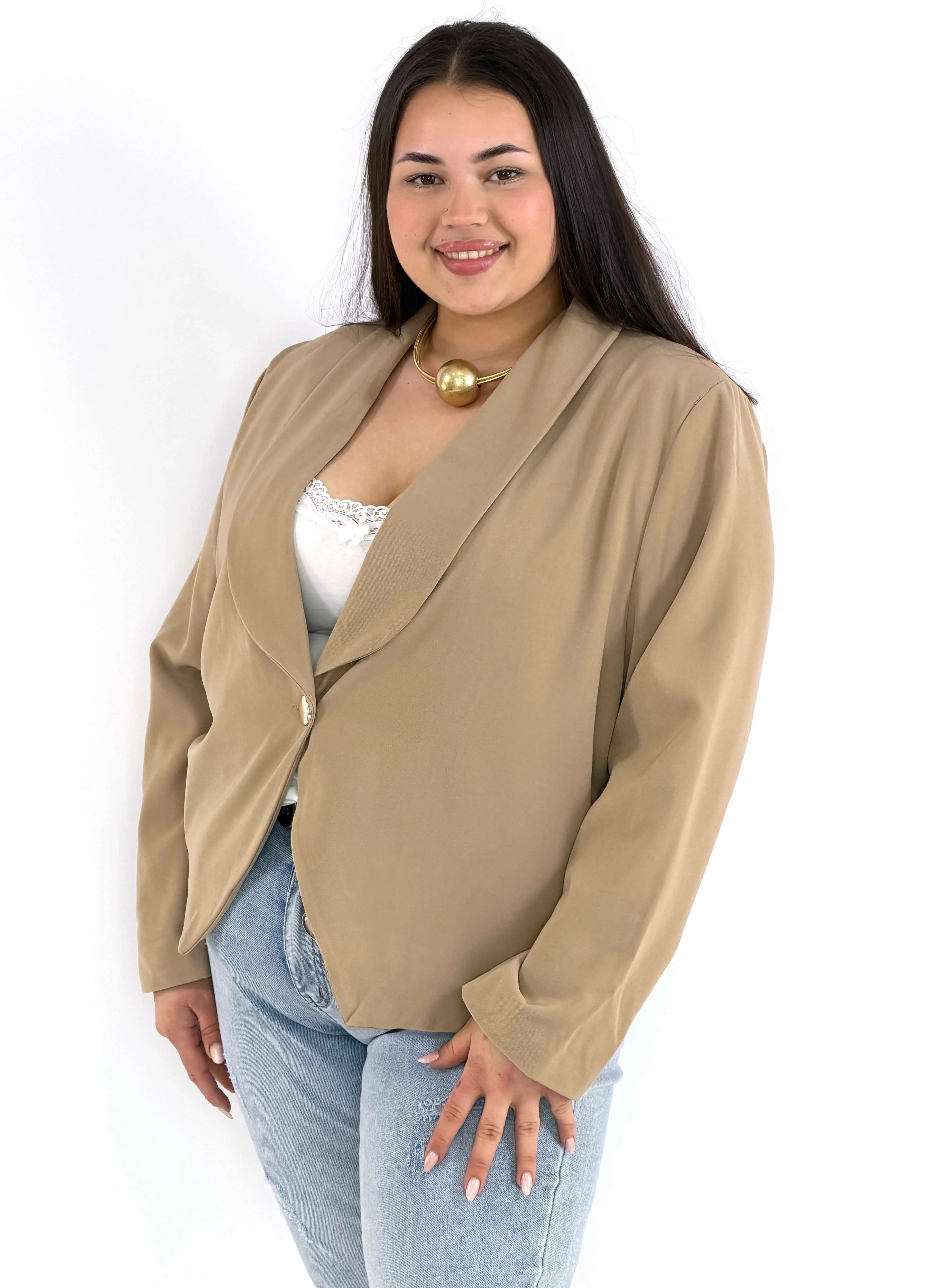 Marynarka plus size elegancka o krótkim kroju XXL Stylowa XL