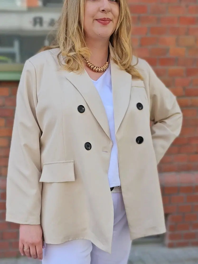 Marynarka plus size oversize – elegancki styl i nowoczesna forma XXL Stylowa XL