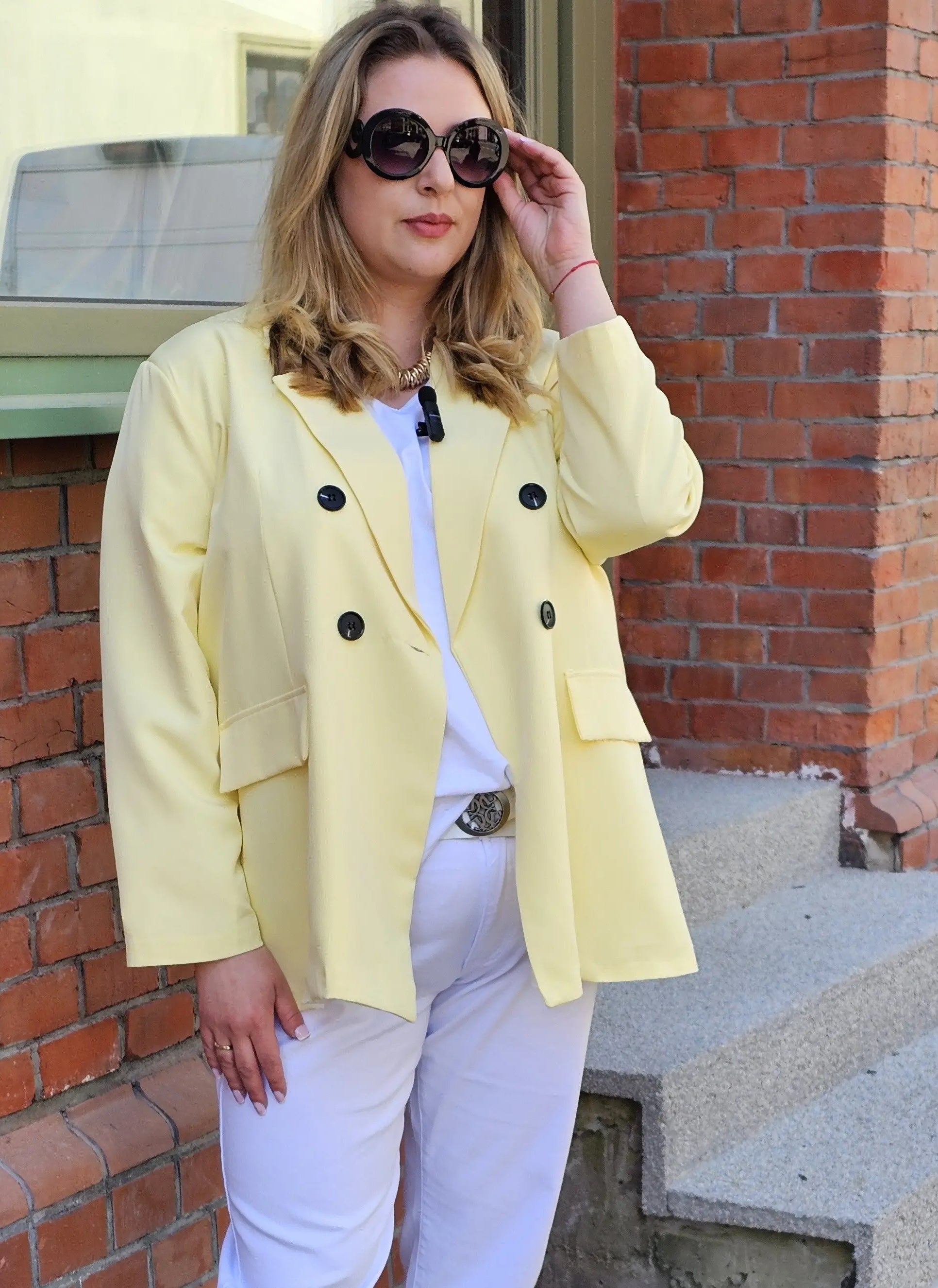 Marynarka plus size oversize – elegancki styl i nowoczesna forma XXL Stylowa XL