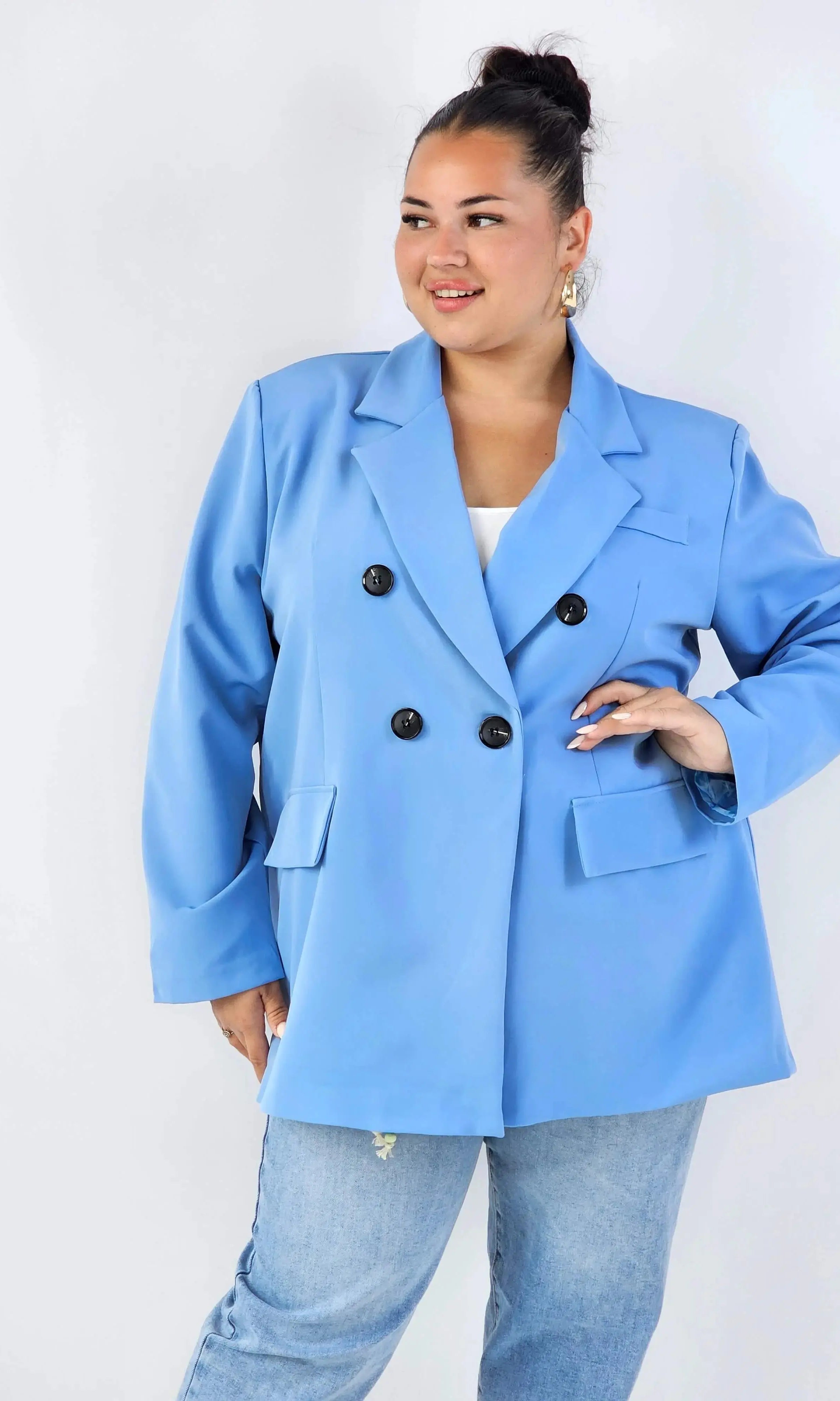 Marynarka plus size oversize – elegancki styl i nowoczesna forma XXL Stylowa XL