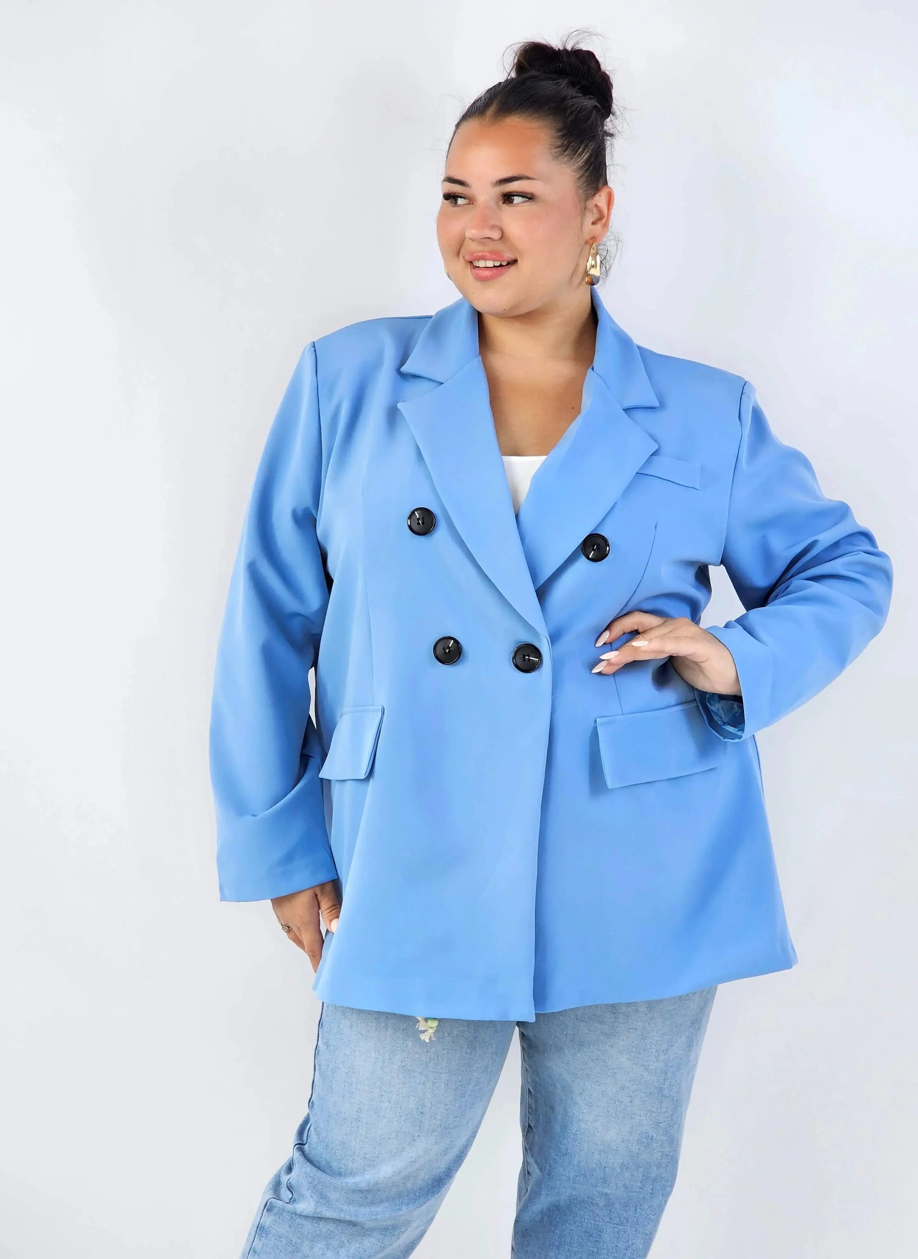 Marynarka plus size oversize – elegancki styl i nowoczesna forma XXL Stylowa XL