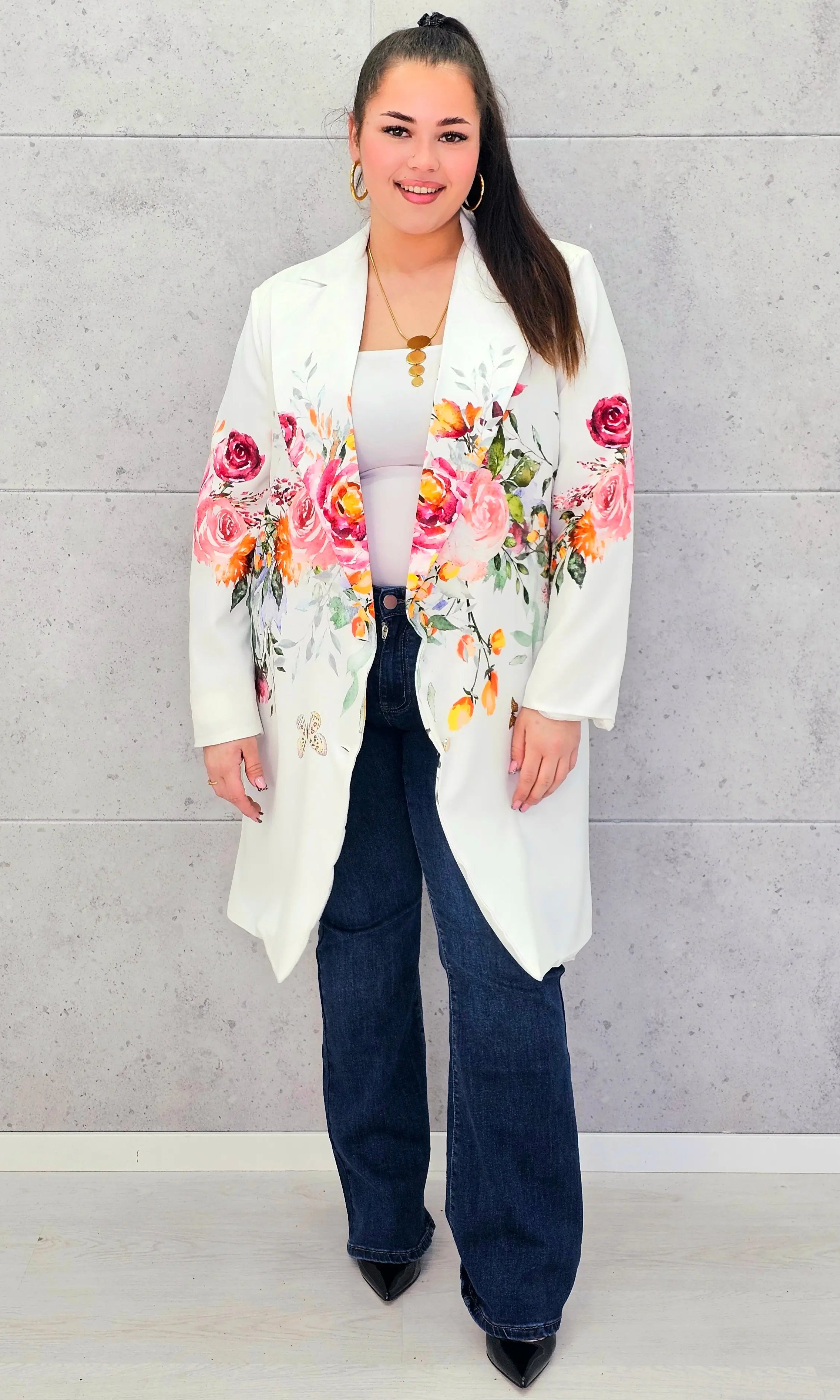Marynarka plus size w kwiaty – elegancja dla kobiet XXL Stylowa XL