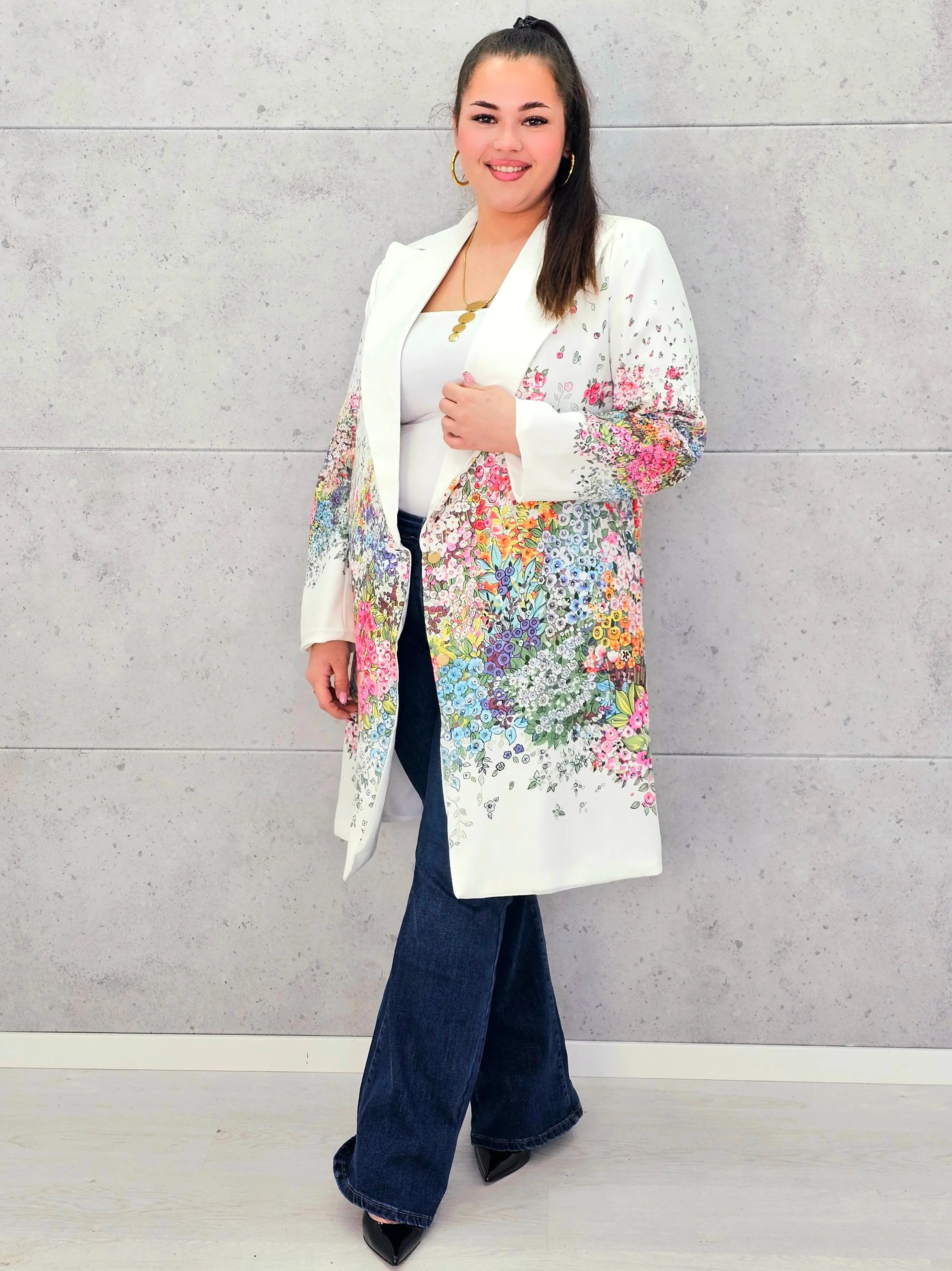 Marynarka plus size w kwiaty – elegancja dla kobiet XXL Stylowa XL