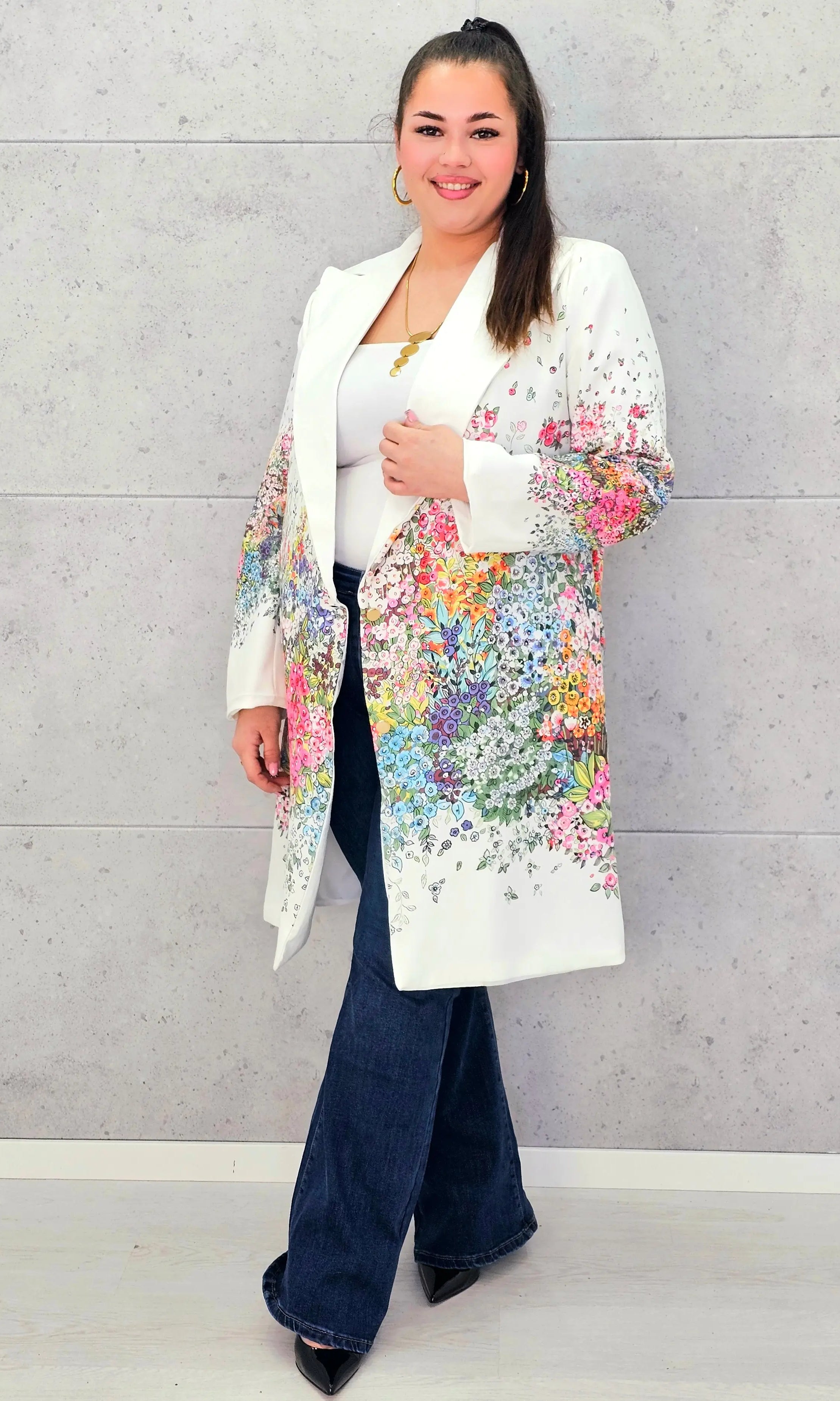 Marynarka plus size w kwiaty – elegancja dla kobiet XXL Stylowa XL