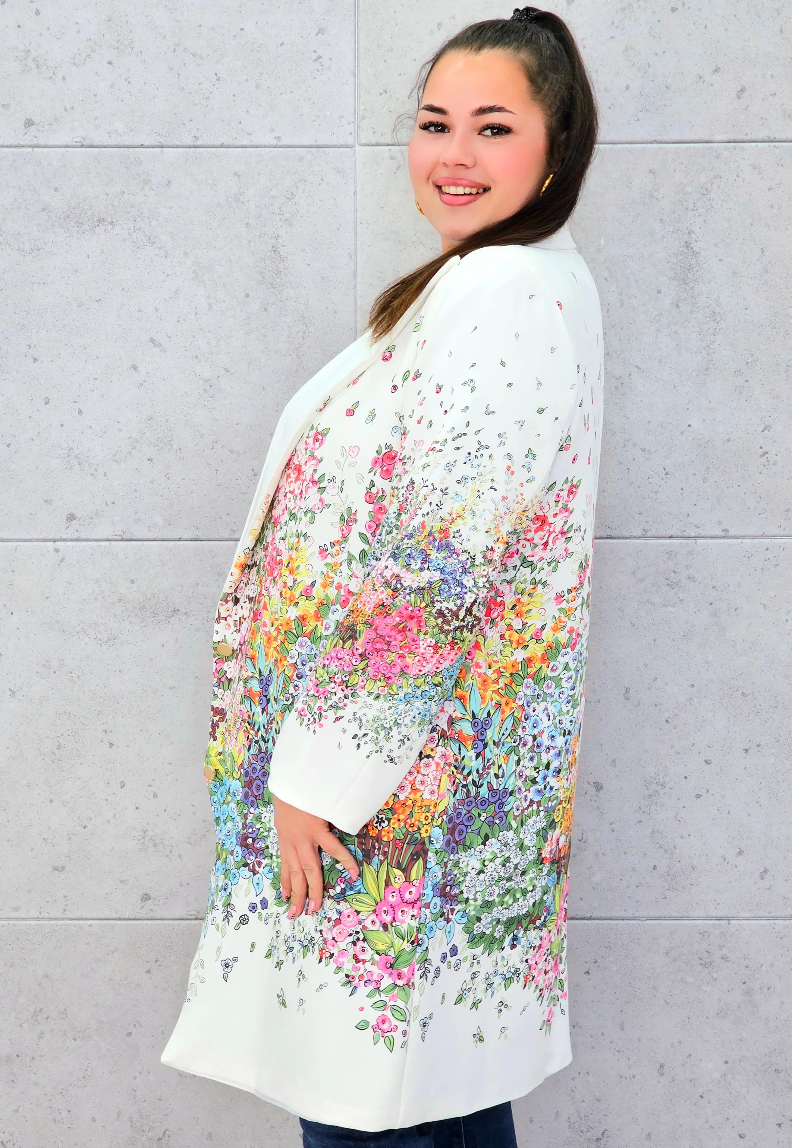 Marynarka plus size w kwiaty – elegancja dla kobiet XXL Stylowa XL