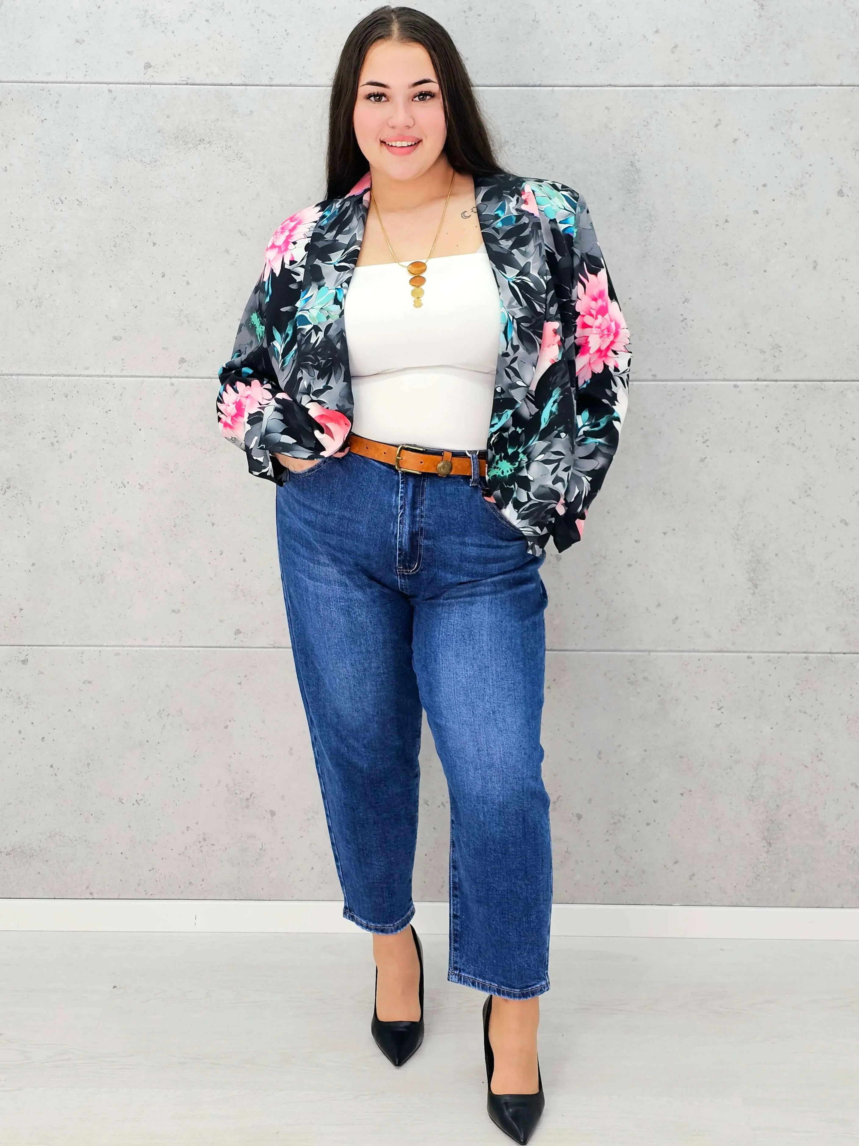 Marynarka plus size w kwiaty – elegancka i kobieca Stylowa XL Stylowa XL