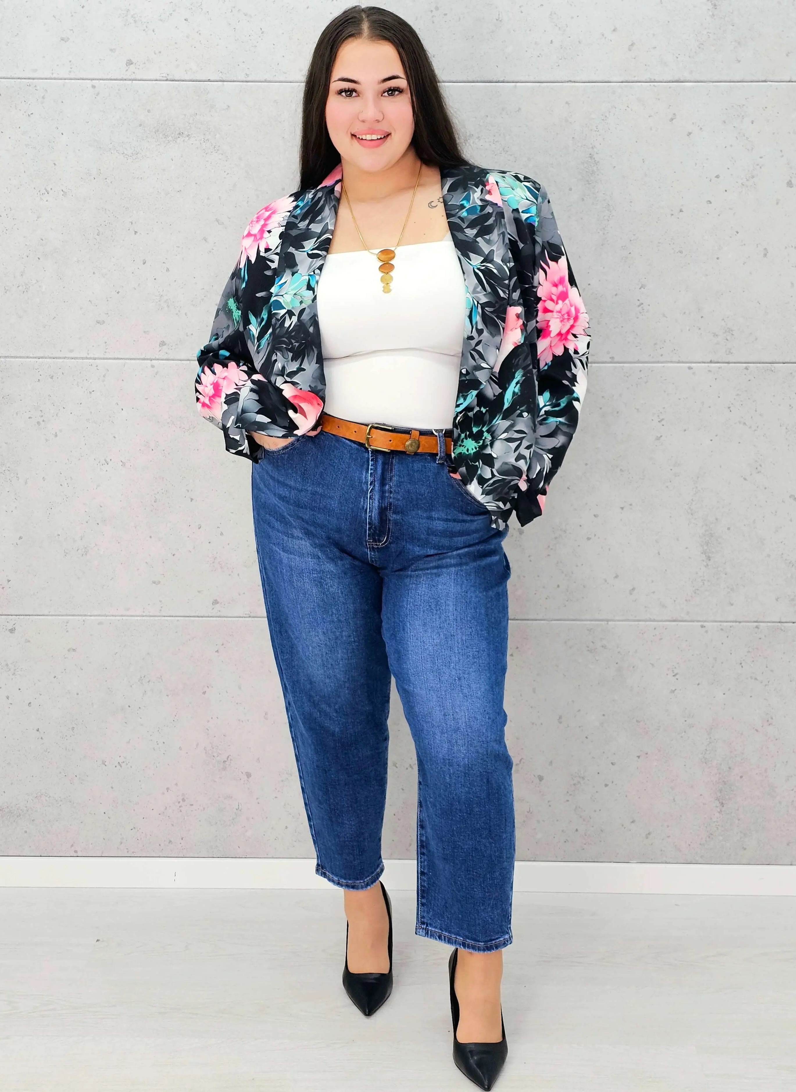 Marynarka plus size w kwiaty – elegancka i kobieca Stylowa XL Stylowa XL