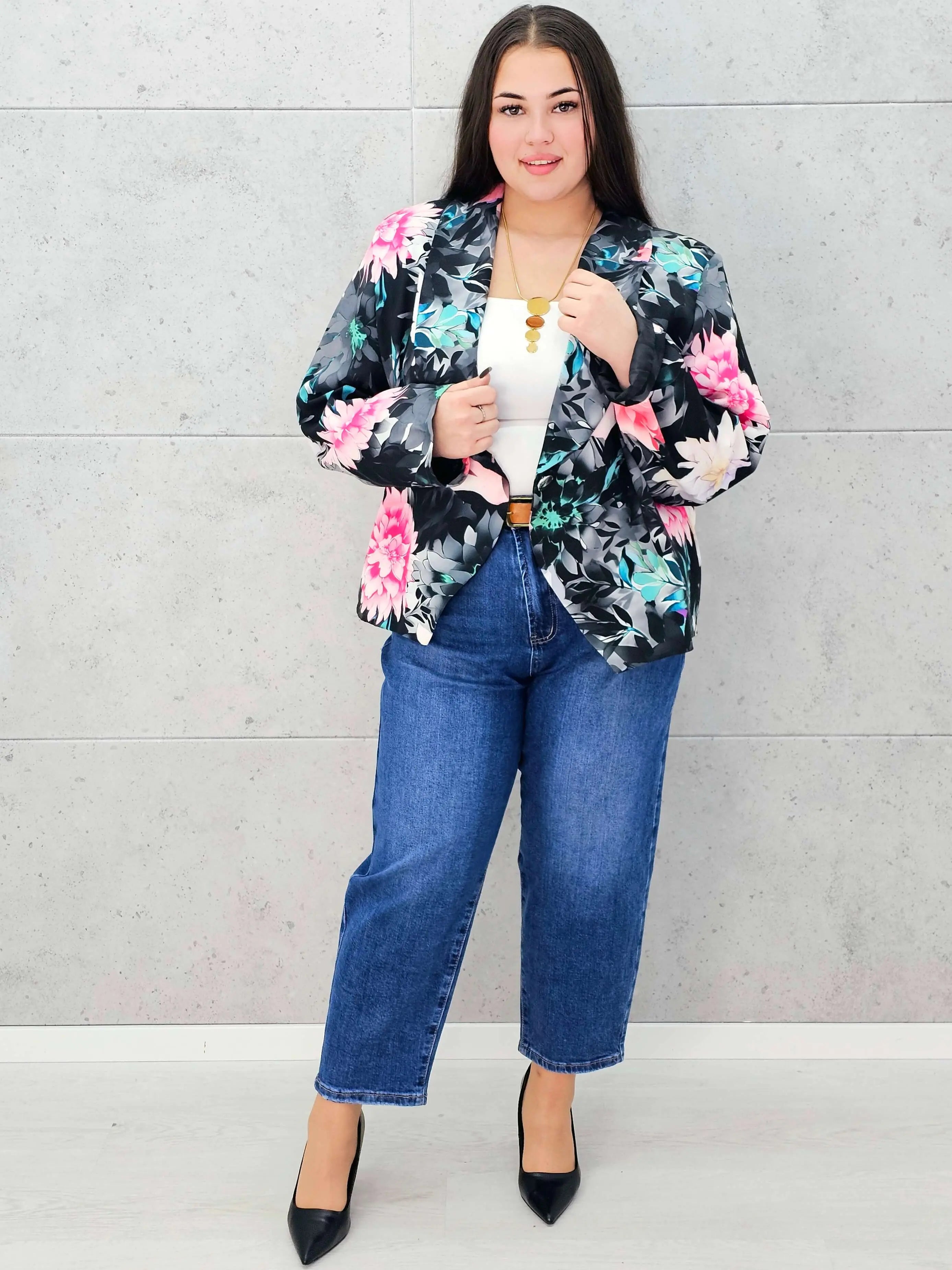 Marynarka plus size w kwiaty – elegancka i kobieca Stylowa XL Stylowa XL