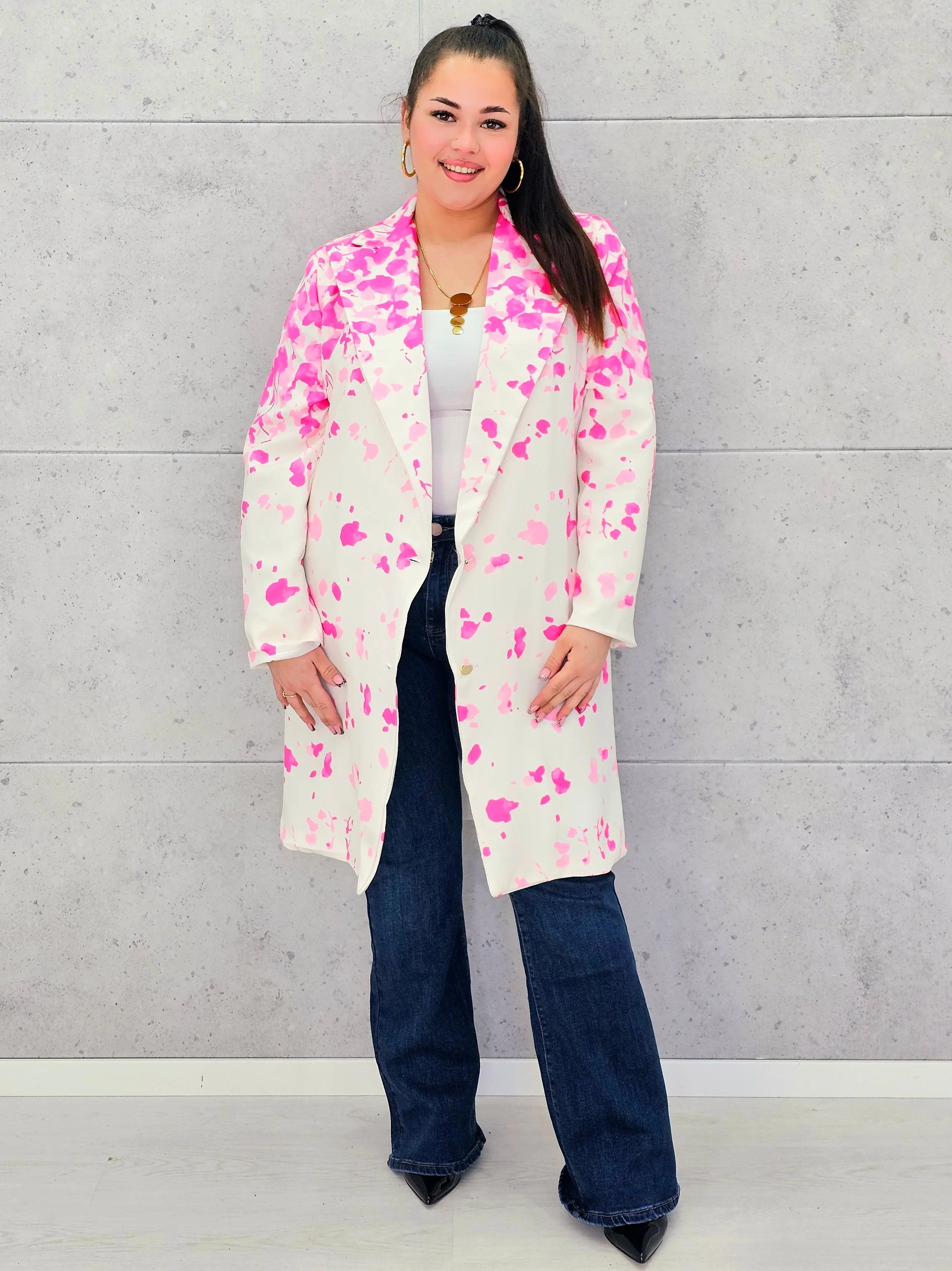 Marynarka plus size w nowoczesny wzór – elegancja, która przyciąga spojrzenia Stylowa XL