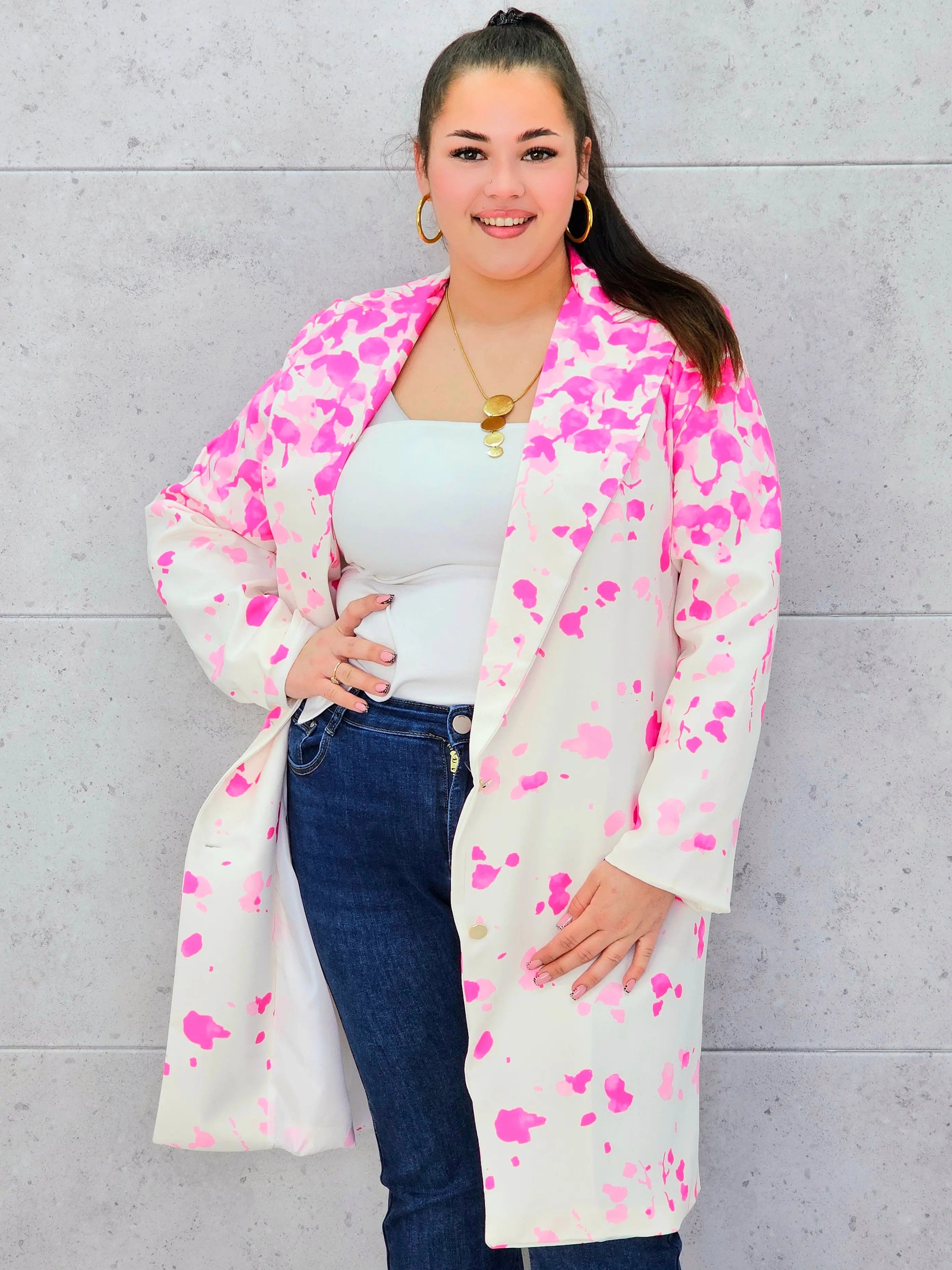 Marynarka plus size w nowoczesny wzór – elegancja, która przyciąga spojrzenia Stylowa XL