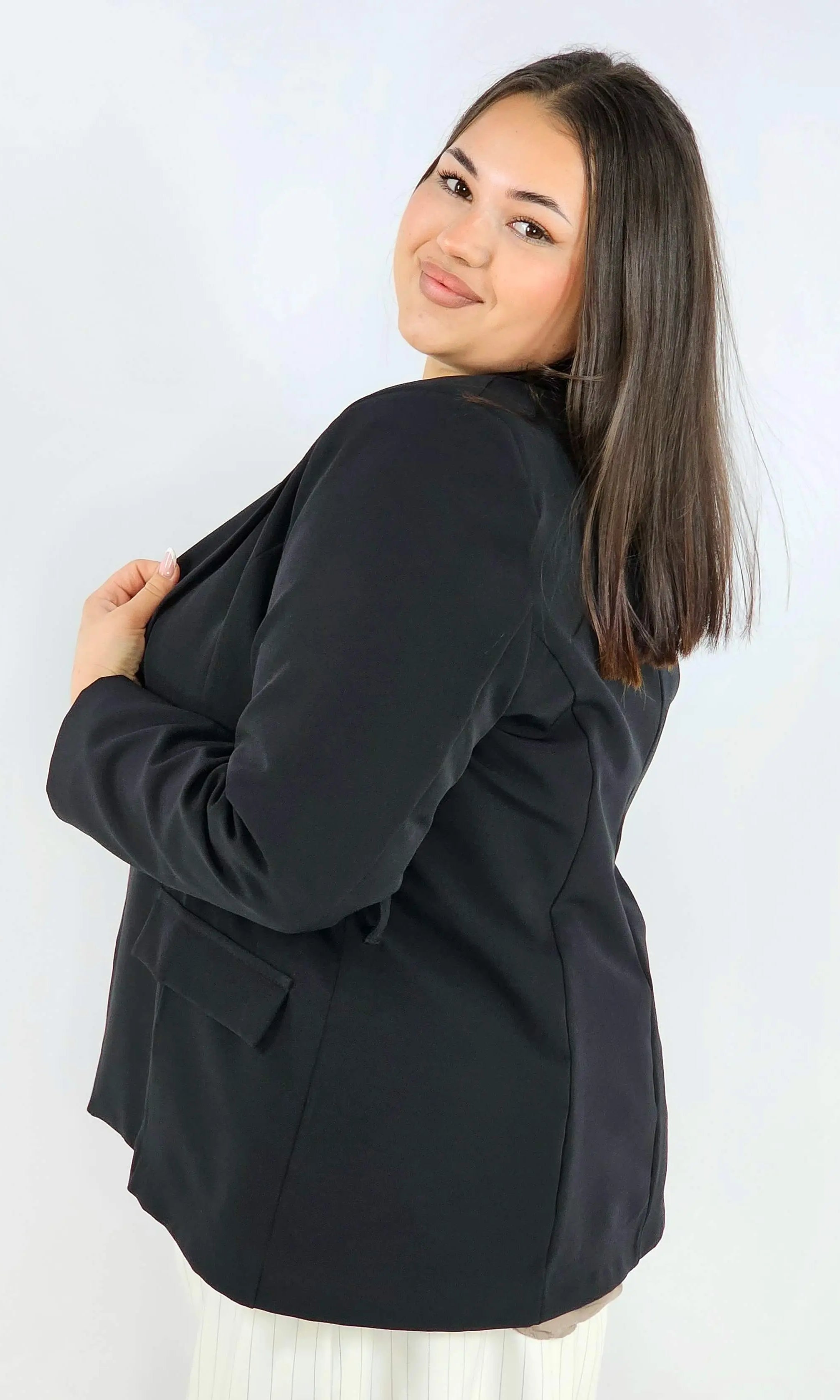 Marynarka plus size z wiązaniem elegancka dopasowana i kobieca Stylowa XL