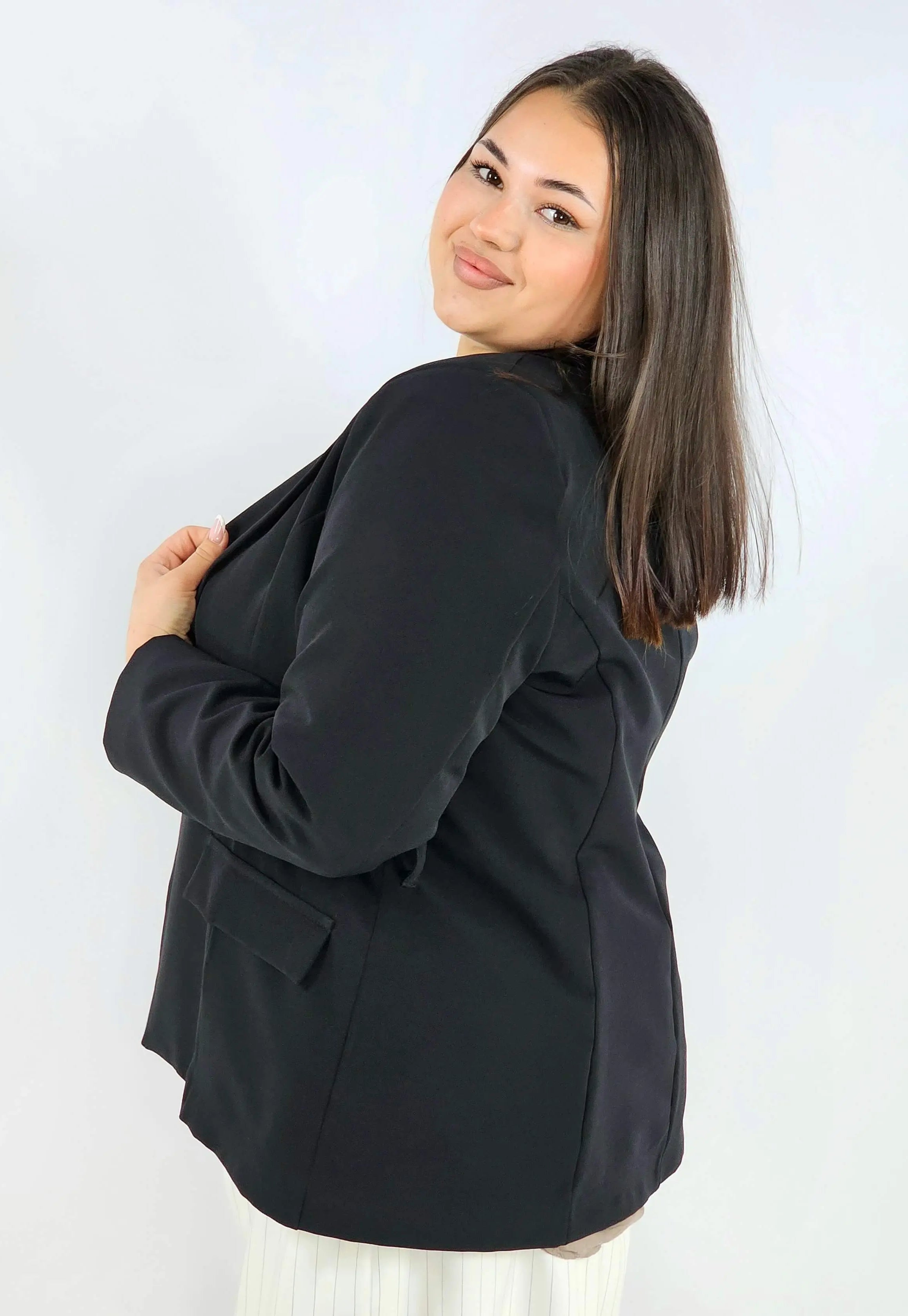 Marynarka plus size z wiązaniem elegancka dopasowana i kobieca Stylowa XL