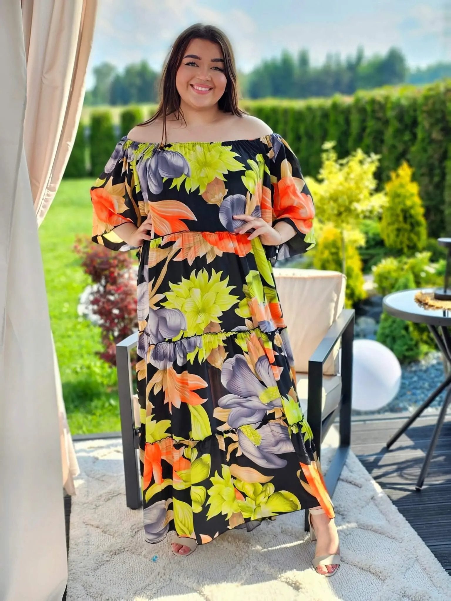 Maxi sukienka z kwiatowym printem Stylowa XL