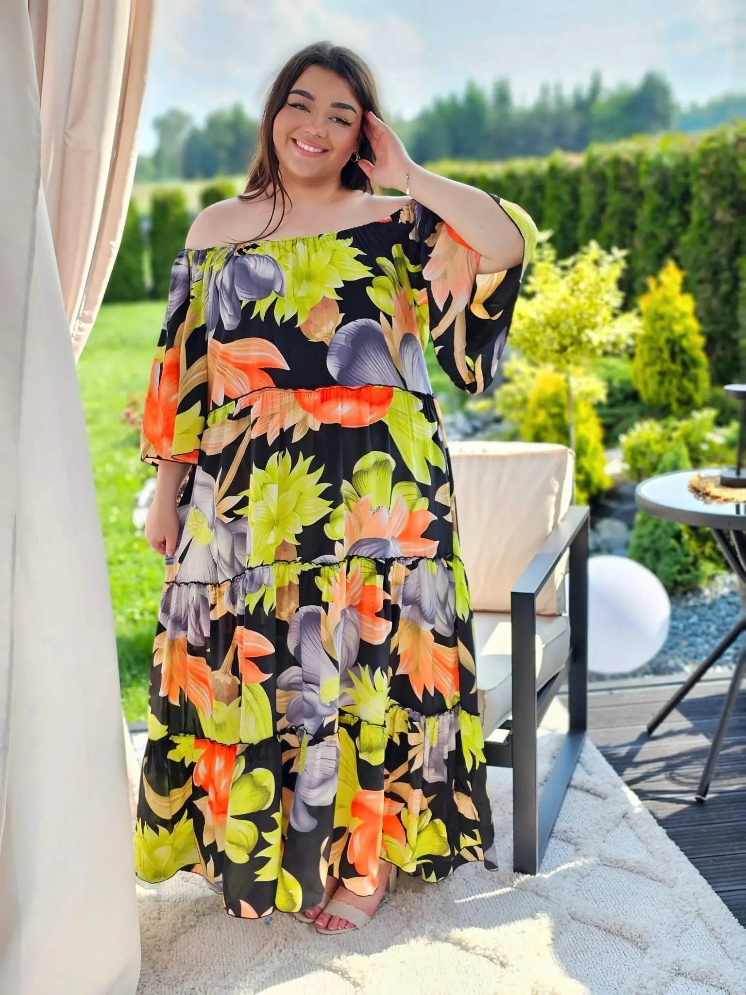 Maxi sukienka z kwiatowym printem Stylowa XL