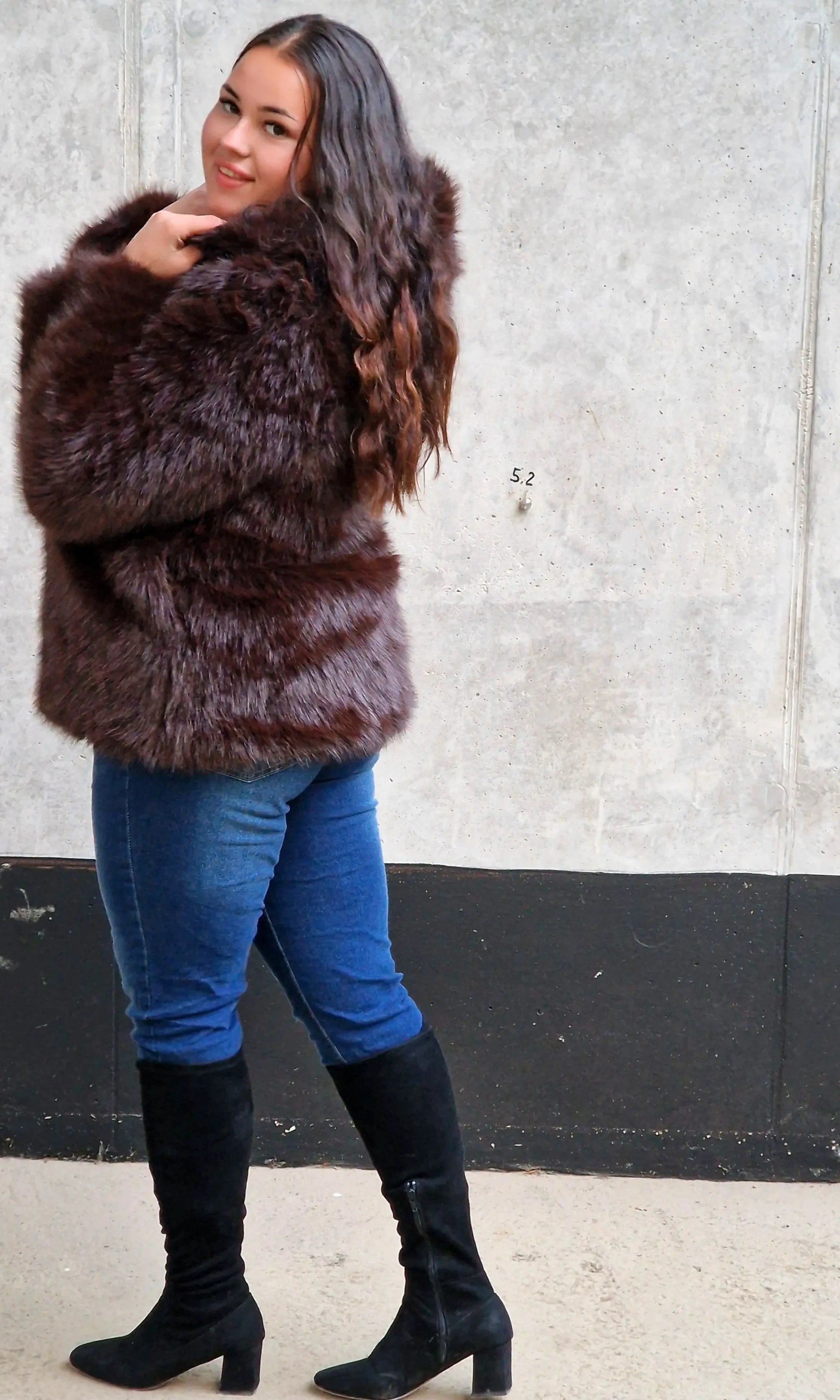 Miękkie futerko z kapturem Stylowa XL