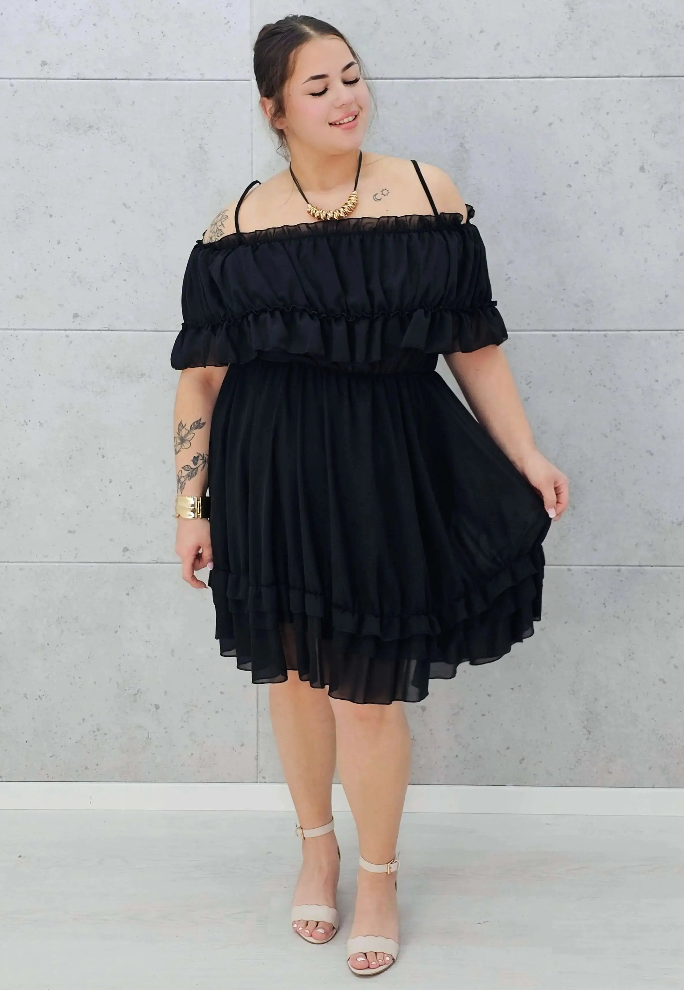 Sukienka hiszpanka mini z falbanami - czerń Stylowa XL