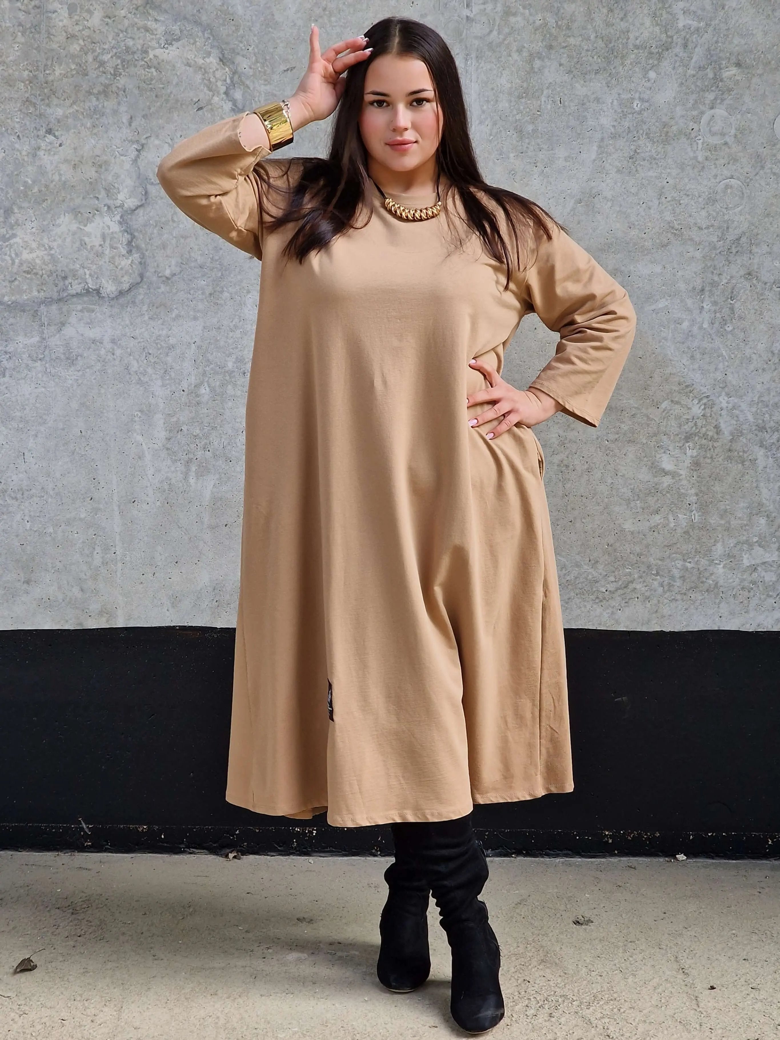 Minimalistyczna Sukienka o Luźnym Kroju Stylowa XL