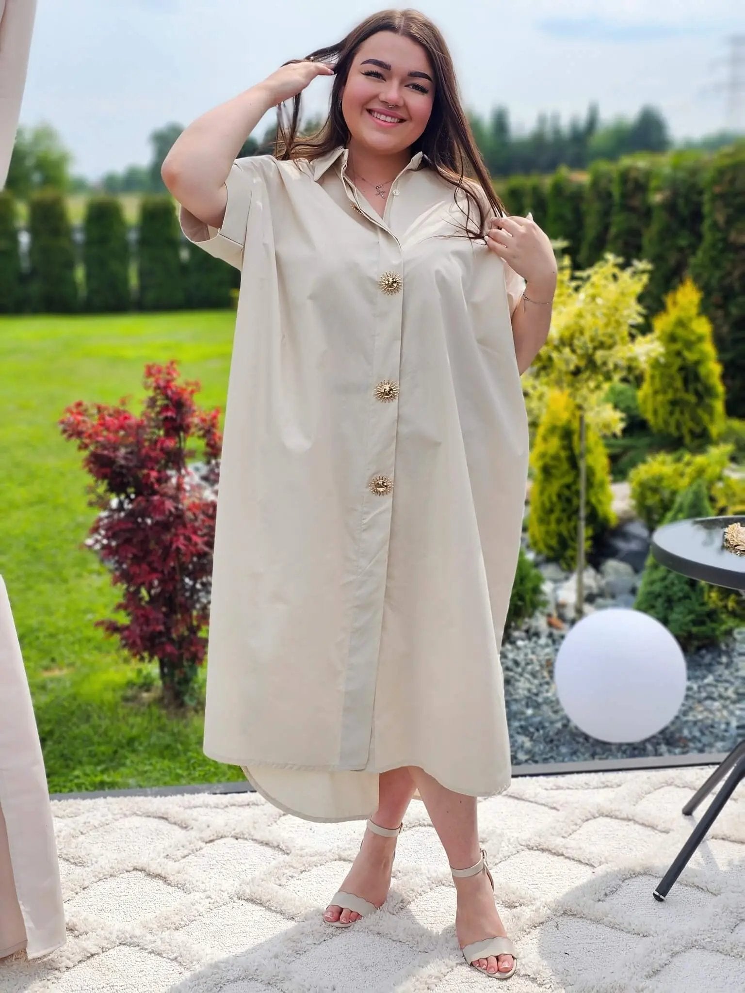 Minimalistyczna sukienka koszulowa z bawełny Stylowa XL