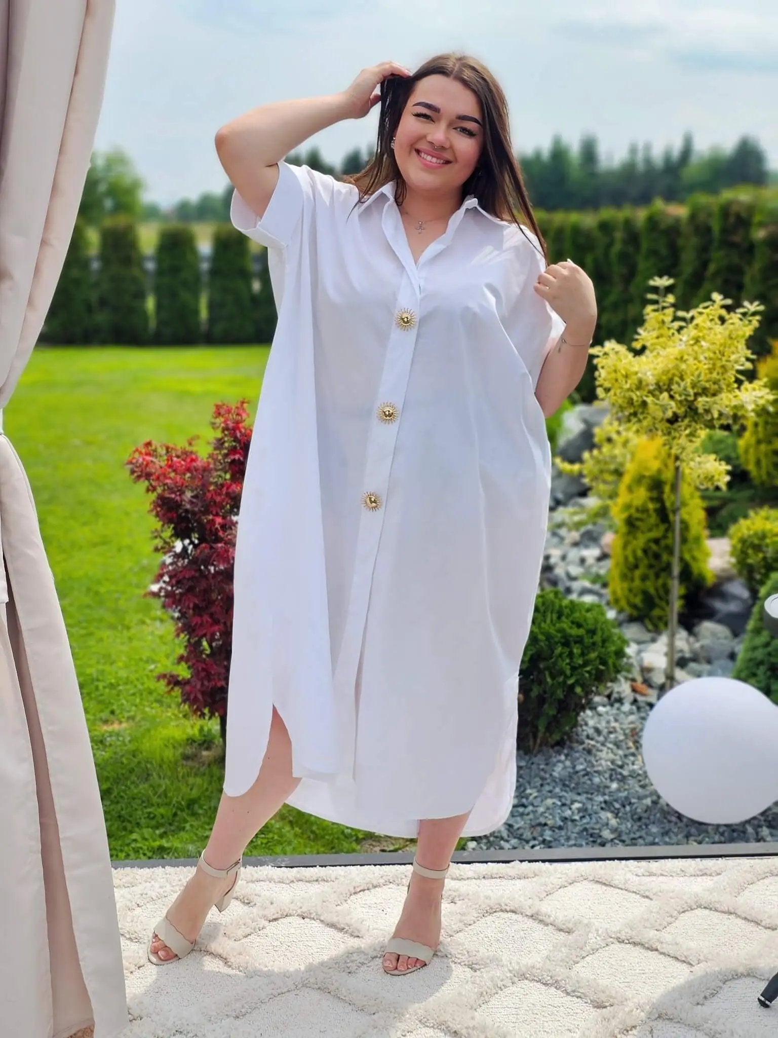 Minimalistyczna sukienka koszulowa z bawełny Stylowa XL