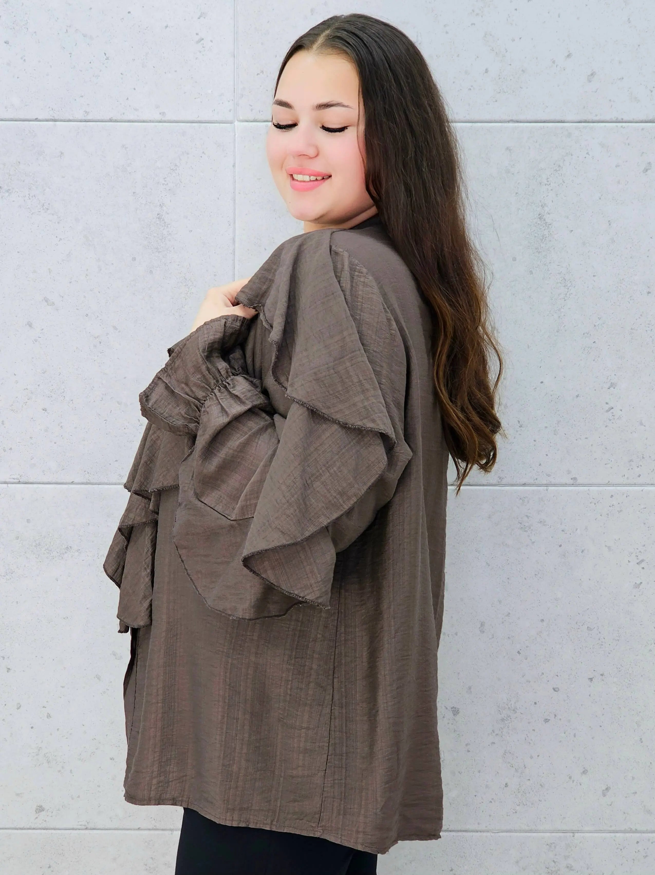 brązowa bluzka z falbanami plus size Stylowa XL – bok