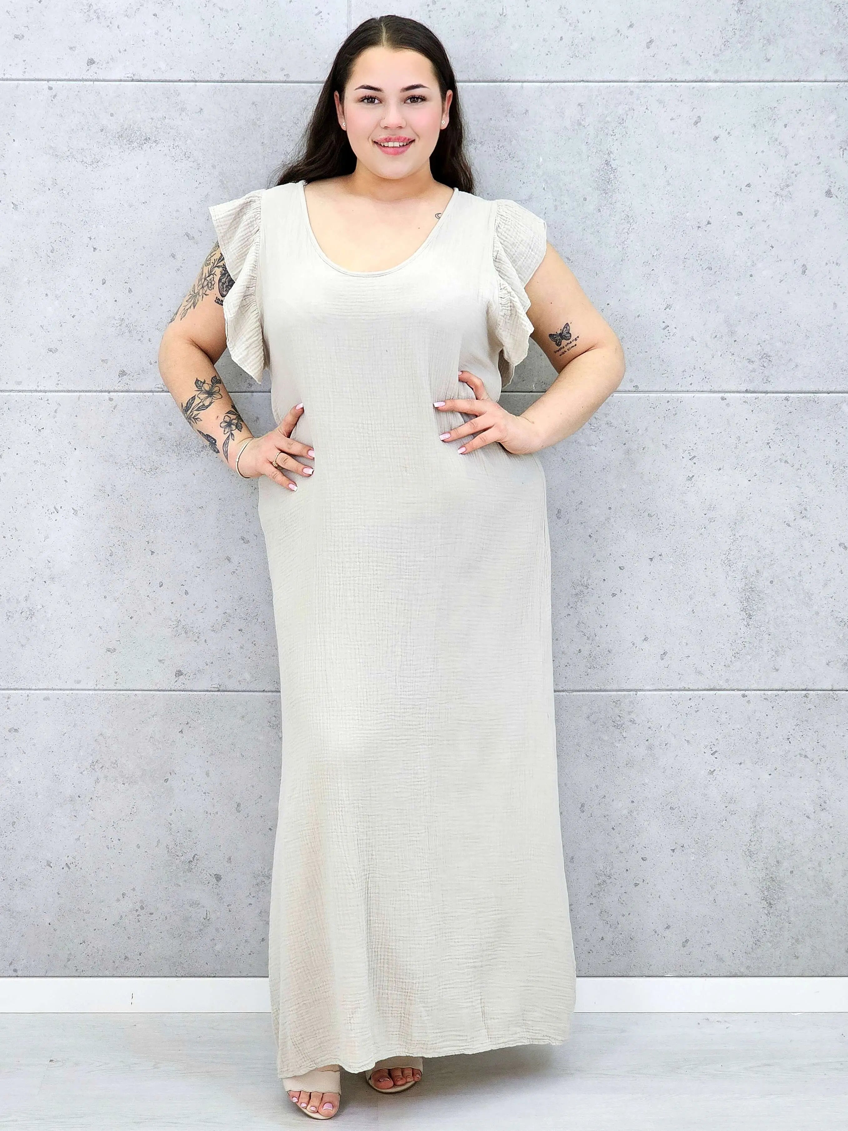 Muślinowa sukienka plus size z falbankami – subtelność i lekkość w letnim wydaniu Stylowa XL