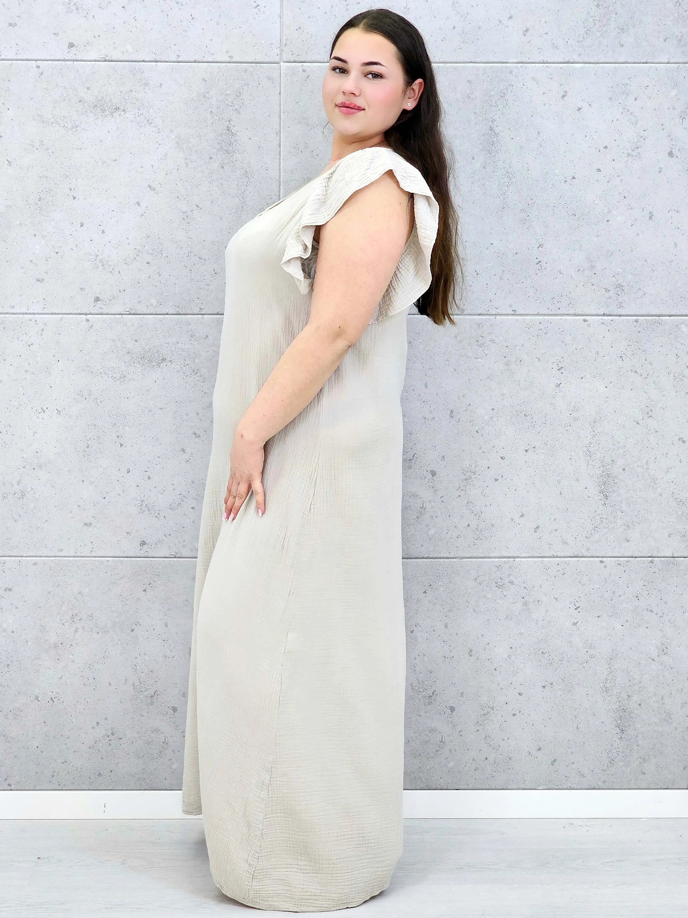 Muślinowa sukienka plus size z falbankami – subtelność i lekkość w letnim wydaniu Stylowa XL