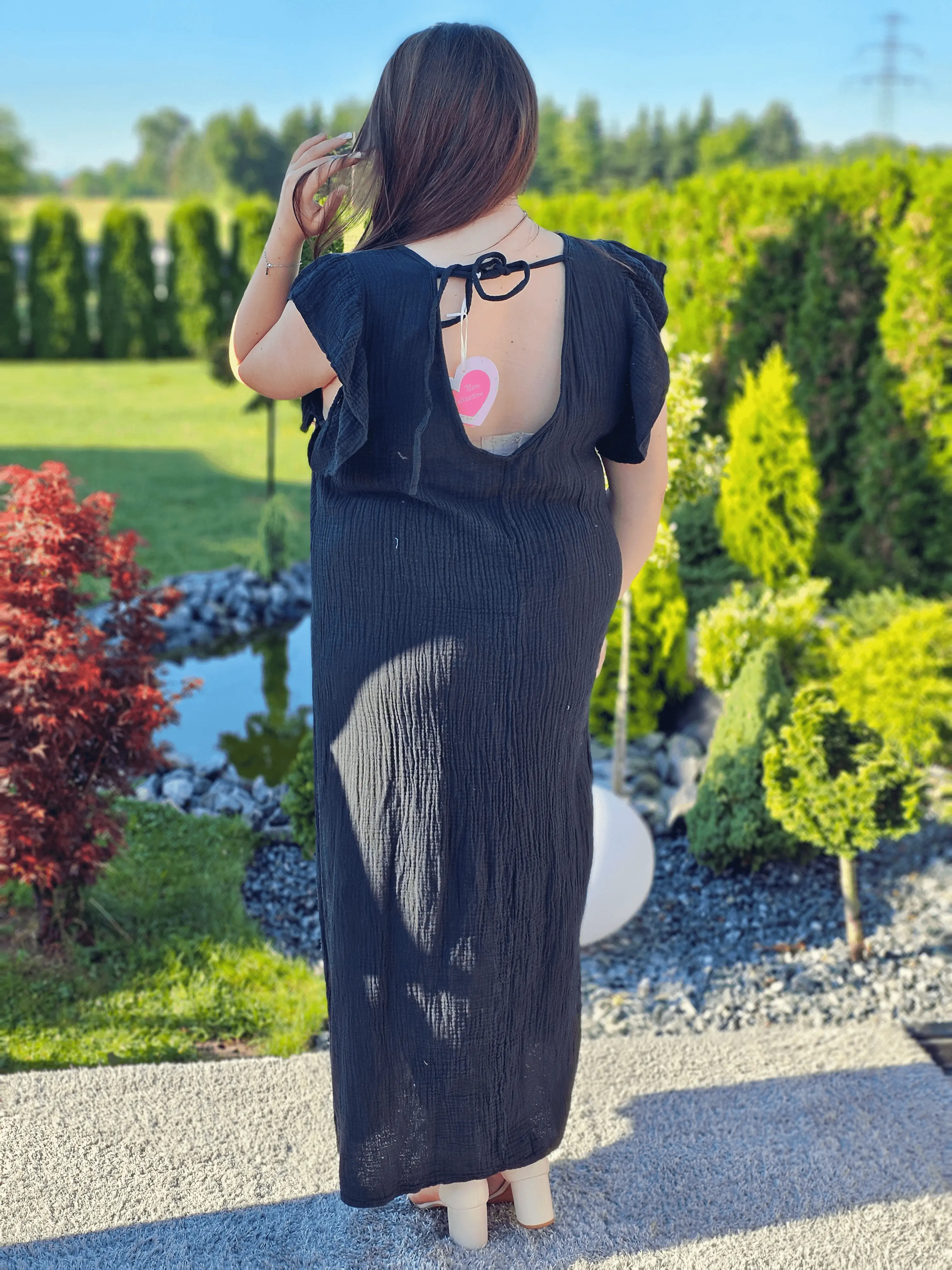 Muślinowa sukienka z falbankami i wiązaniem na plecach Stylowa XL