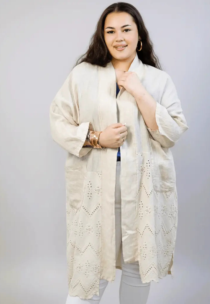 Narzutka lniana plus size z haftem – lekka i przewiewna narzutka XXL dla kobiet Stylowa XL